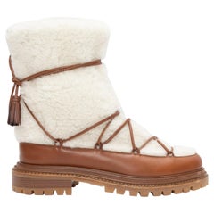 Weiße und braune Aquazzura Schneestiefel aus Shearling und Leder