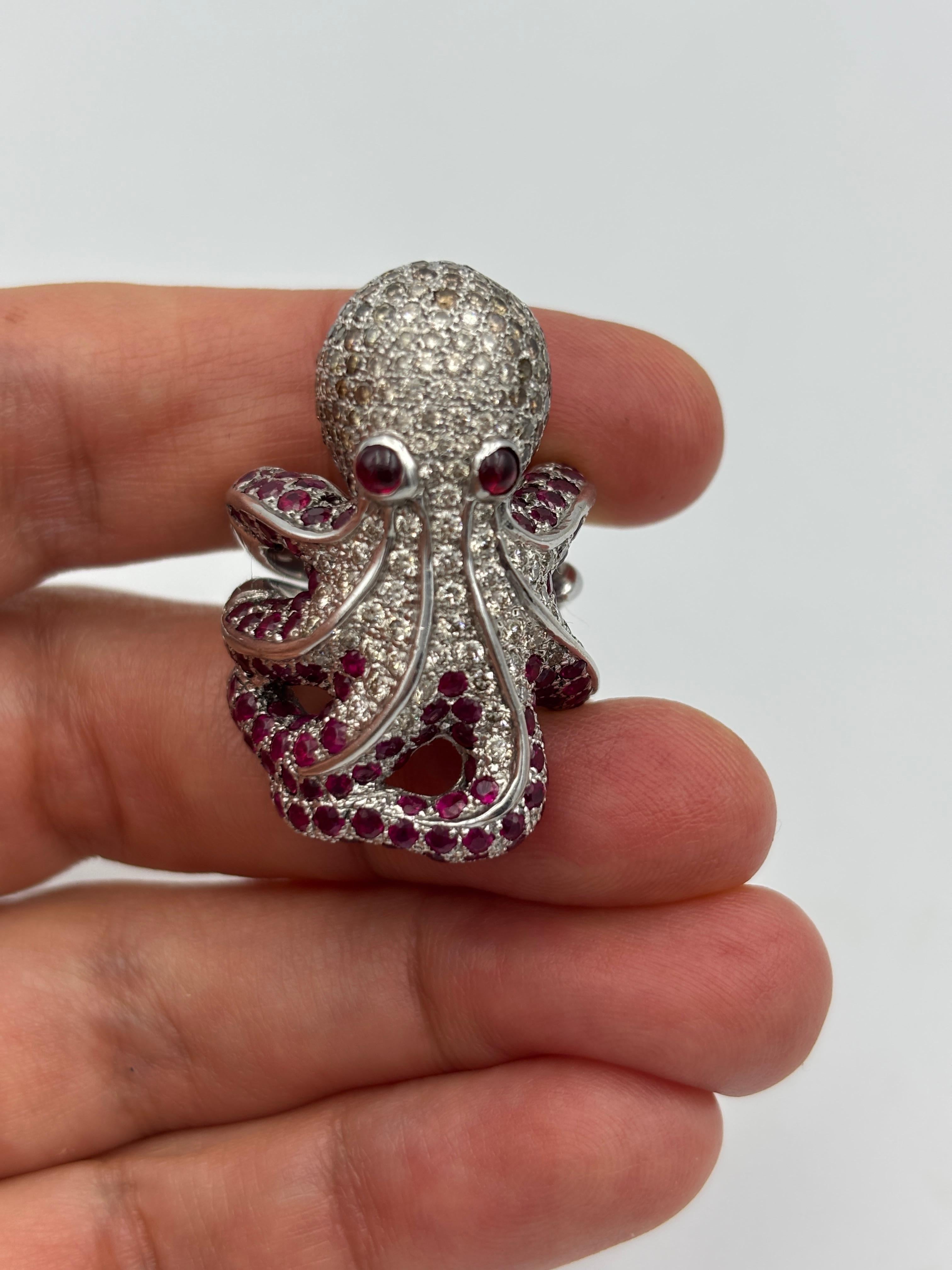 White, brown diamond and ruby octopus ring In Good Condition For Sale In London, GB