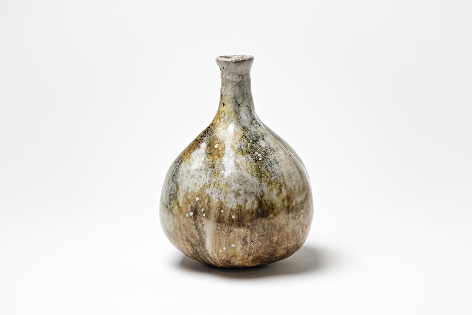 Vase en céramique émaillée blanc/brun de Gisèle Buthod-Garçon, vers 1980-1990 Excellent état - En vente à Saint-Ouen, FR