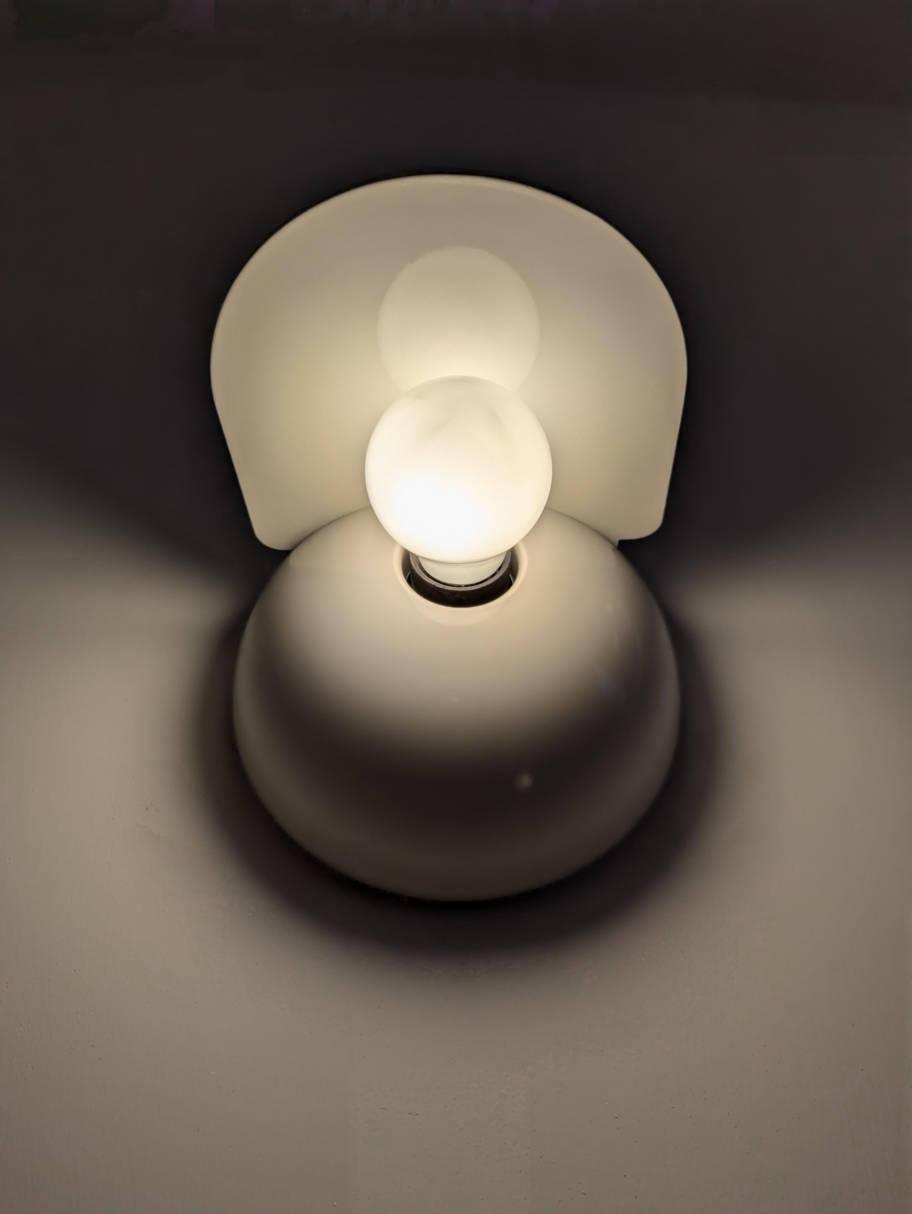 Buco blanco, Artemide, Claudio Dini, 1974 Plástico en venta
