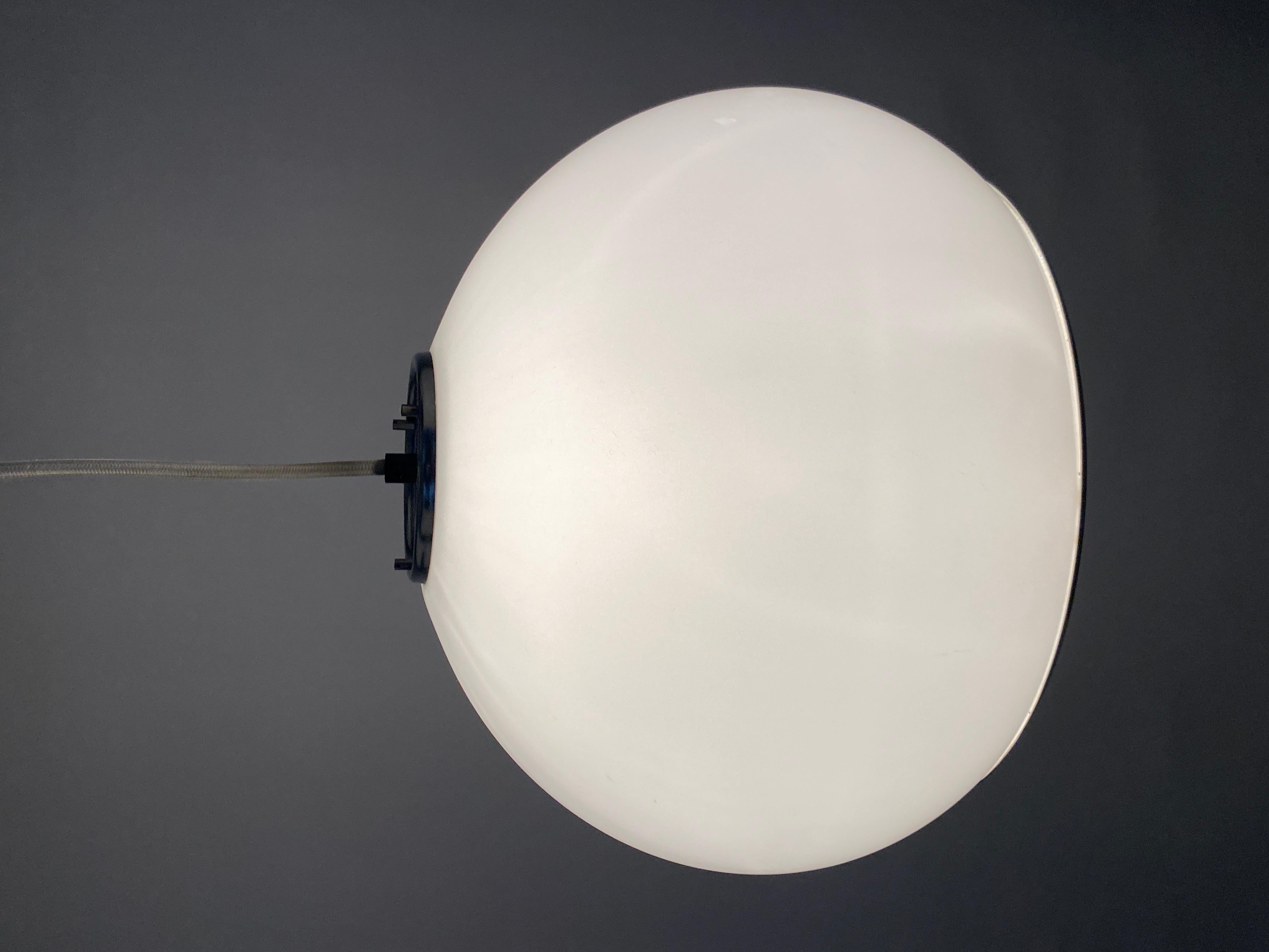 White BUD pendant lamp designed by Harvey Guzzini for Meblo 3