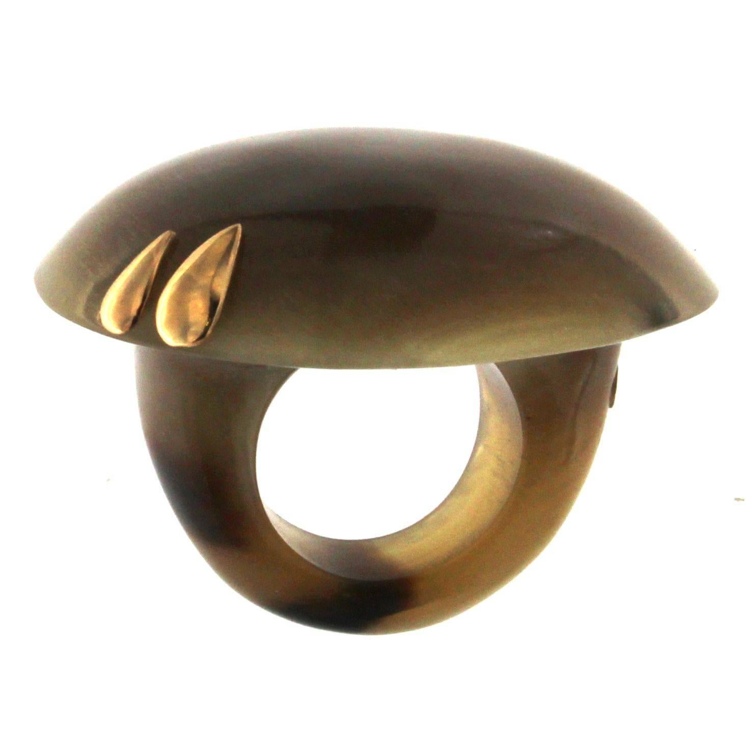 White Bufalo Horn Ring 18 Karat Yellow Gold