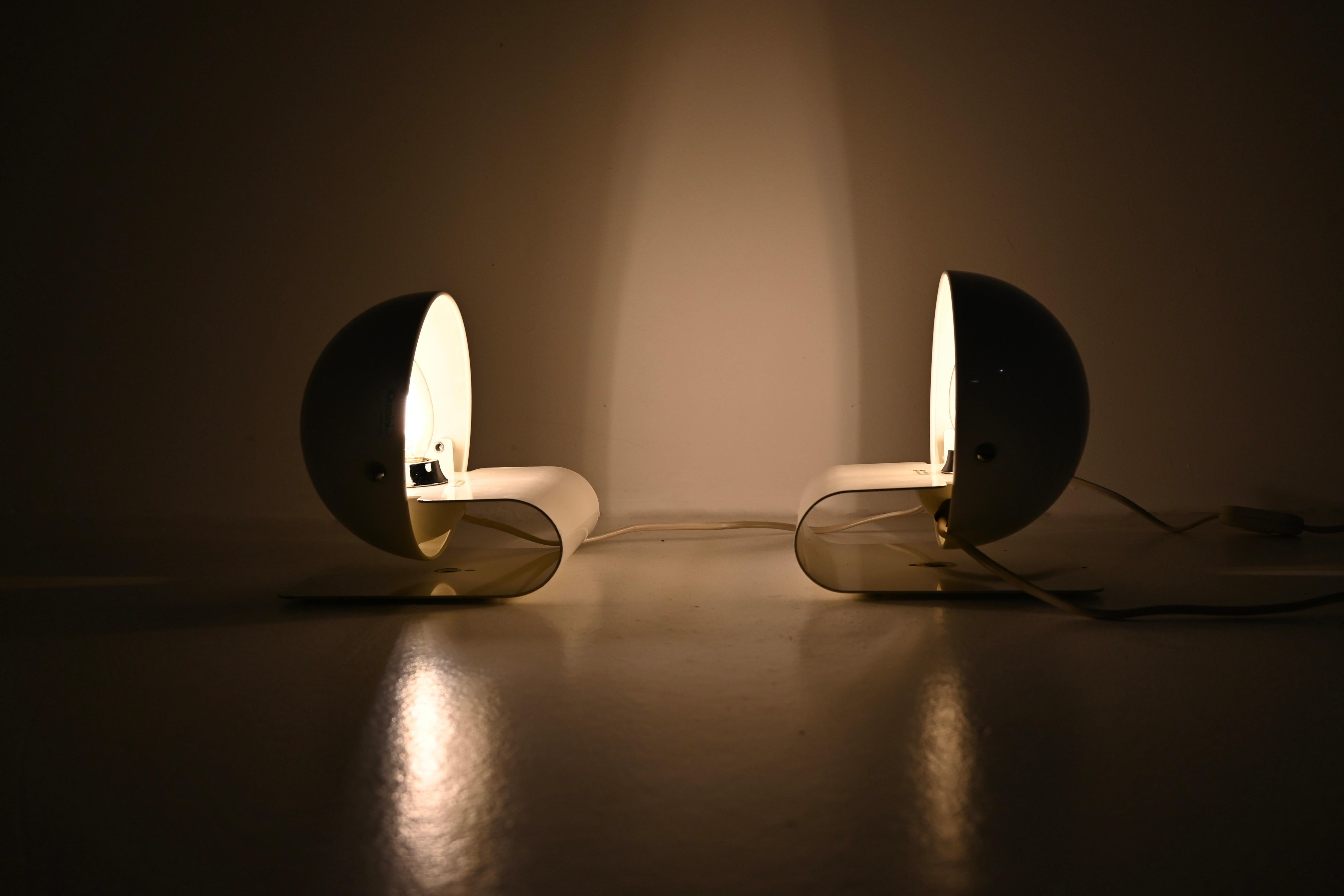 White Bugia Table Lamps by Giuseppe Cormio for IGuzzini, 1970s, set of 2 For Sale 3
