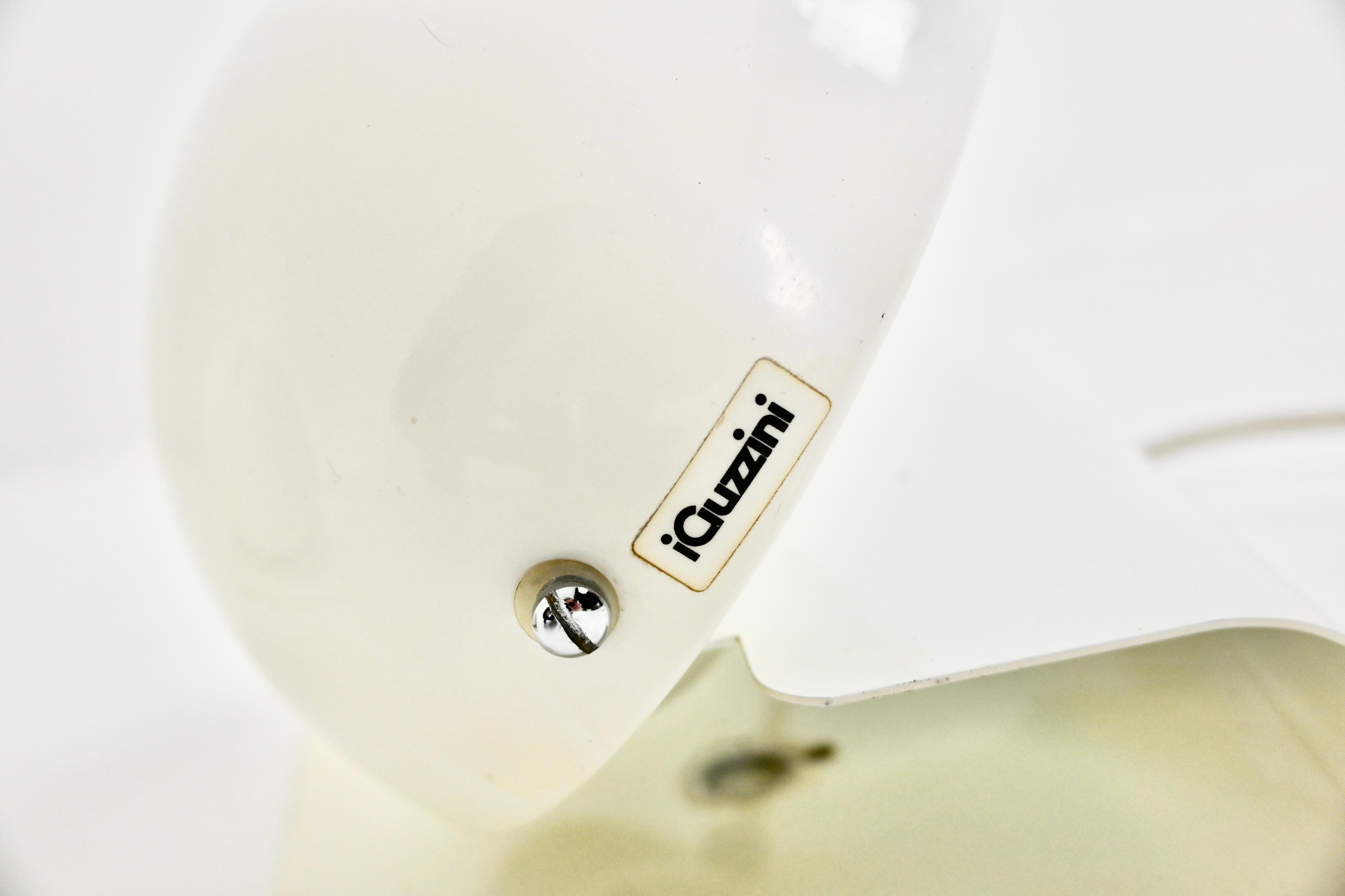 White Bugia Table Lamps by Giuseppe Cormio for IGuzzini, 1970s, set of 2 For Sale 5