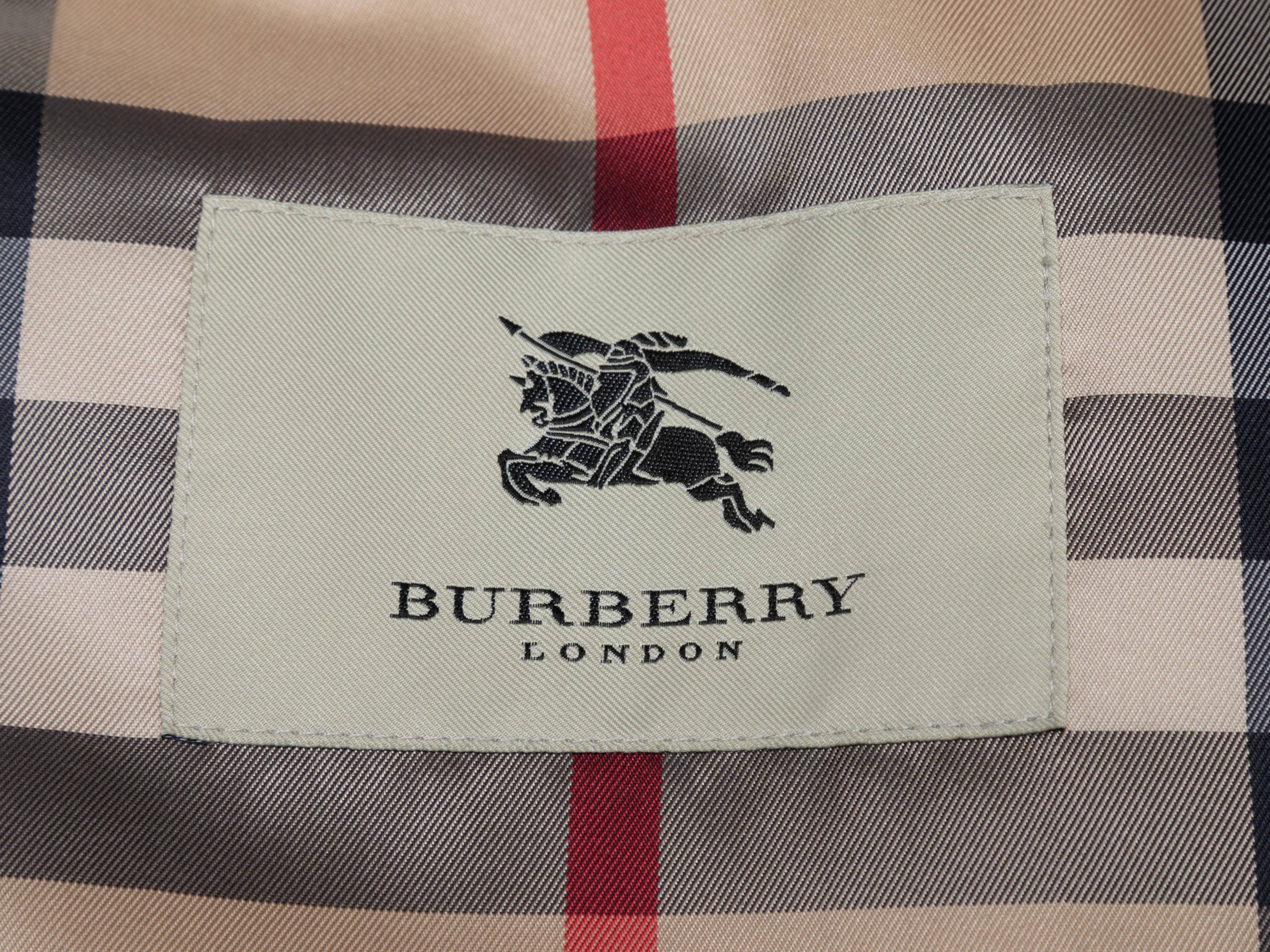 Donna Burberry bianco con cappuccio bordato di pelliccia, taglia M. I. in vendita