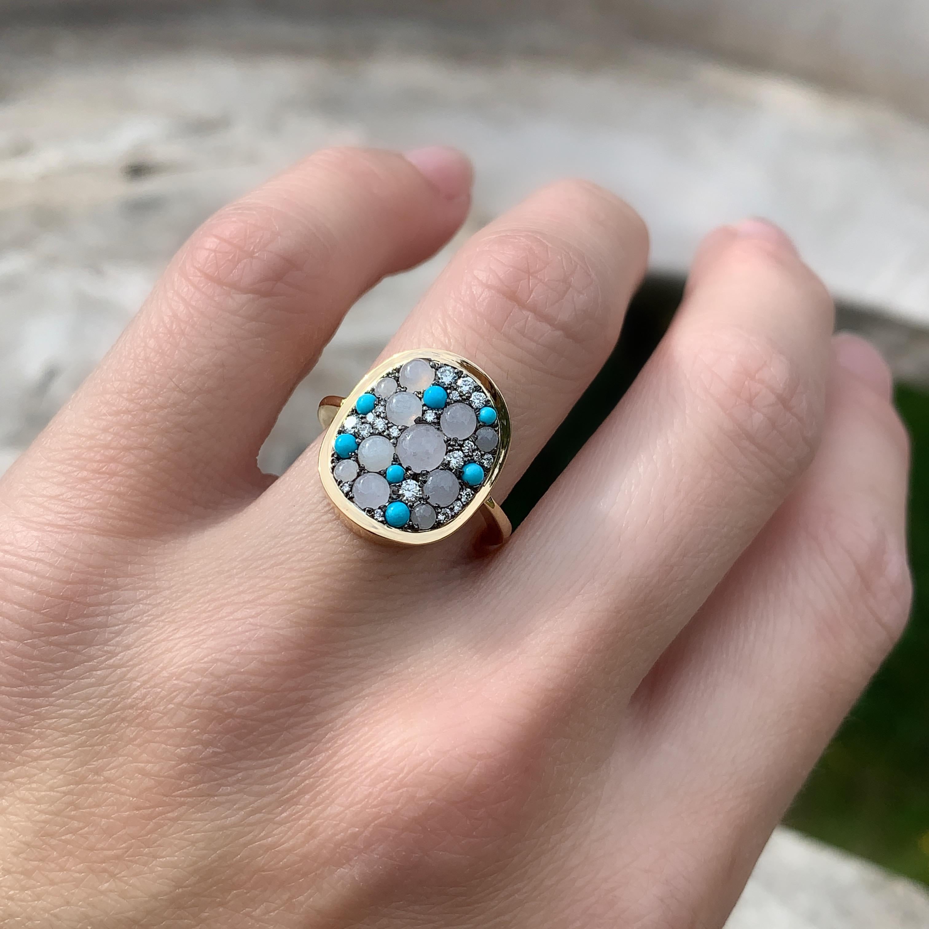 White Burmese Jadeite, Turquoise and White Diamond Pave Ring In New Condition In Antwerp, BE