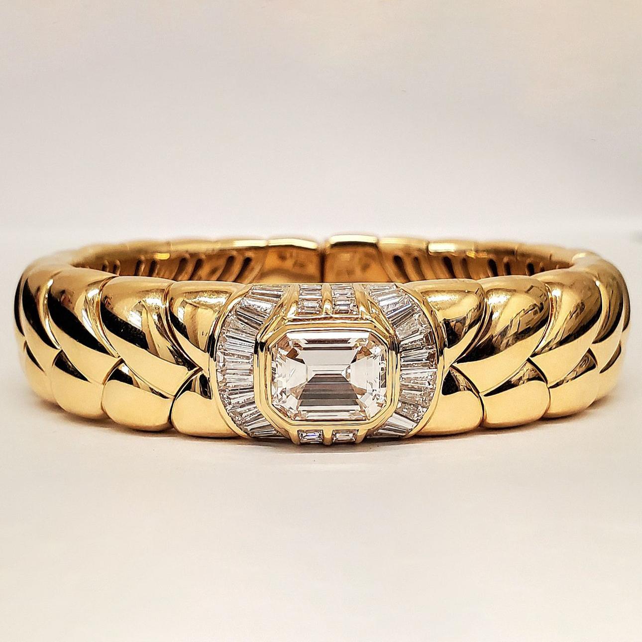 Pulsera de diamantes BVLGARI brazalete amarillo Moderno en venta