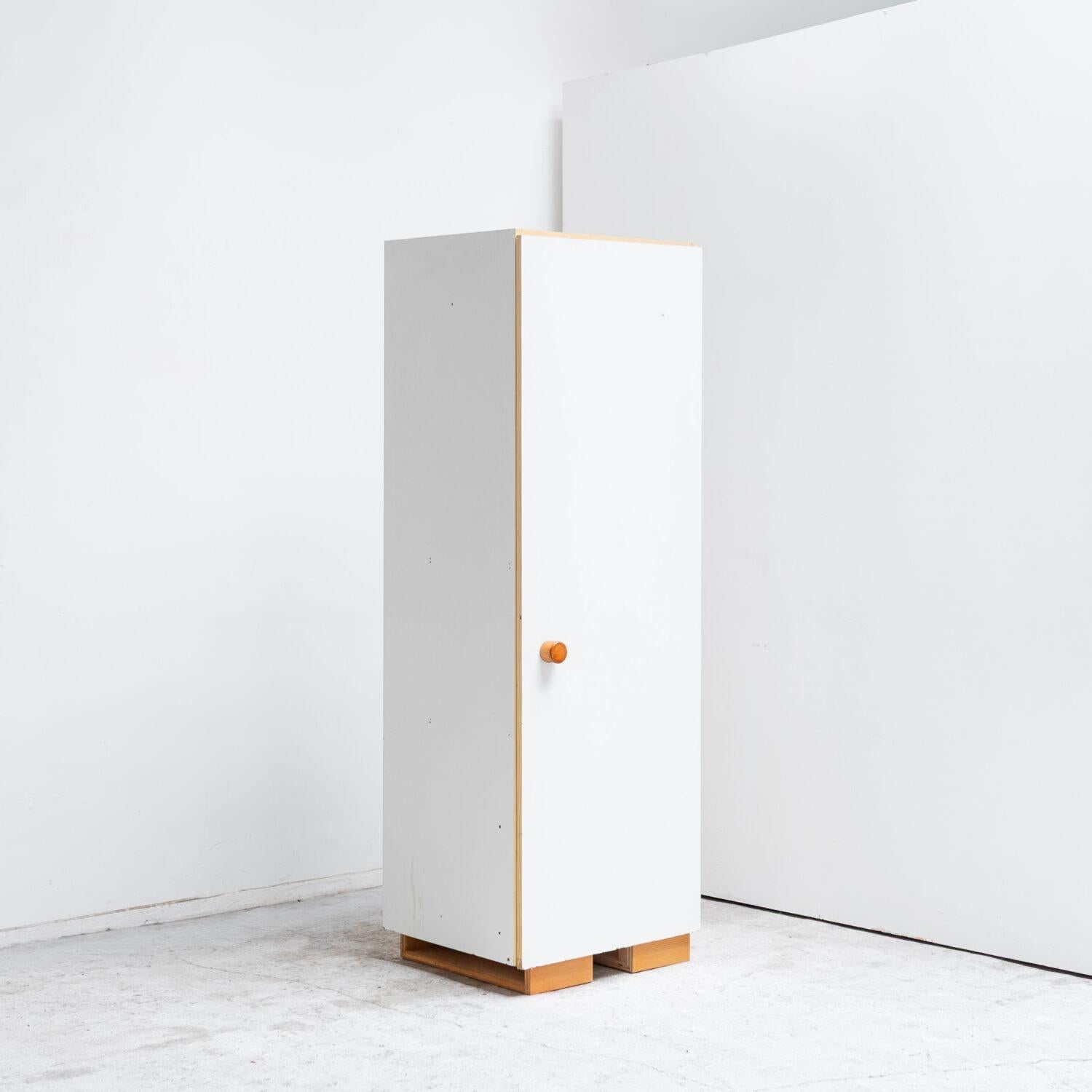 White Cabinet di Charlotte Perriand per la stazione sciistica Les Arcs In condizioni buone in vendita a Tokyo, Tokyo