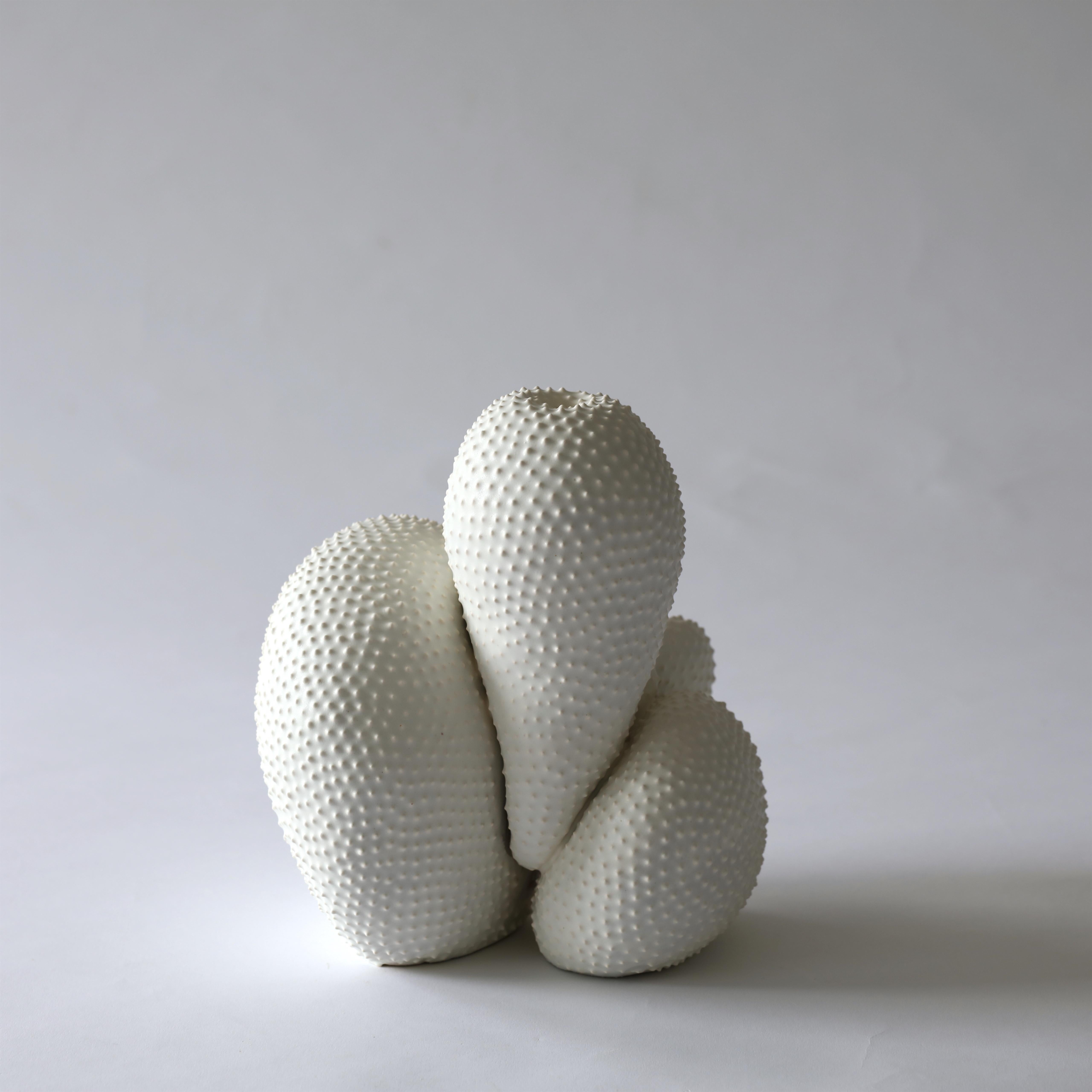 XXI secolo e contemporaneo Scultura astratta simile a un cactus bianco, Lone Skov Madsen in vendita
