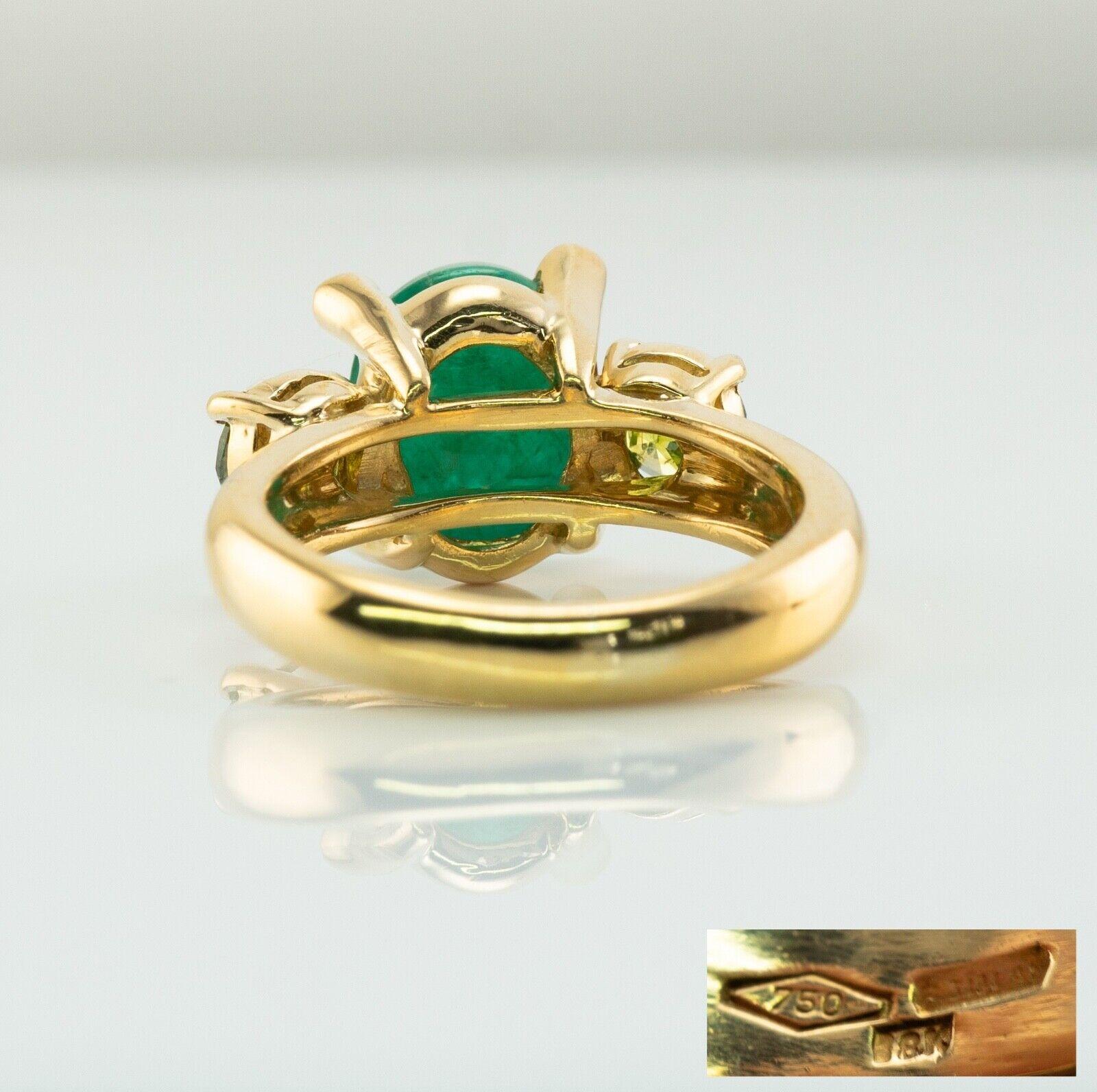 White & Canary Diamond Emerald Ring 18K Gold, Italy For Sale 1