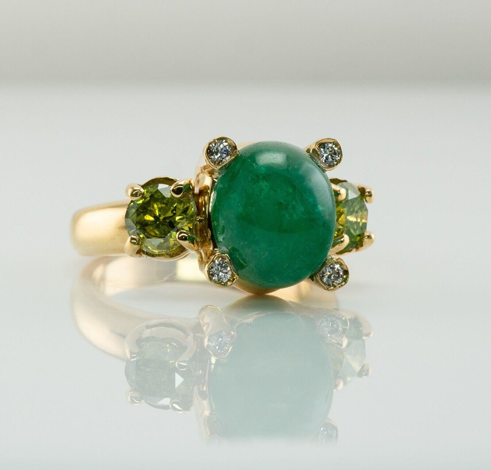White & Canary Diamond Emerald Ring 18K Gold, Italy For Sale 2
