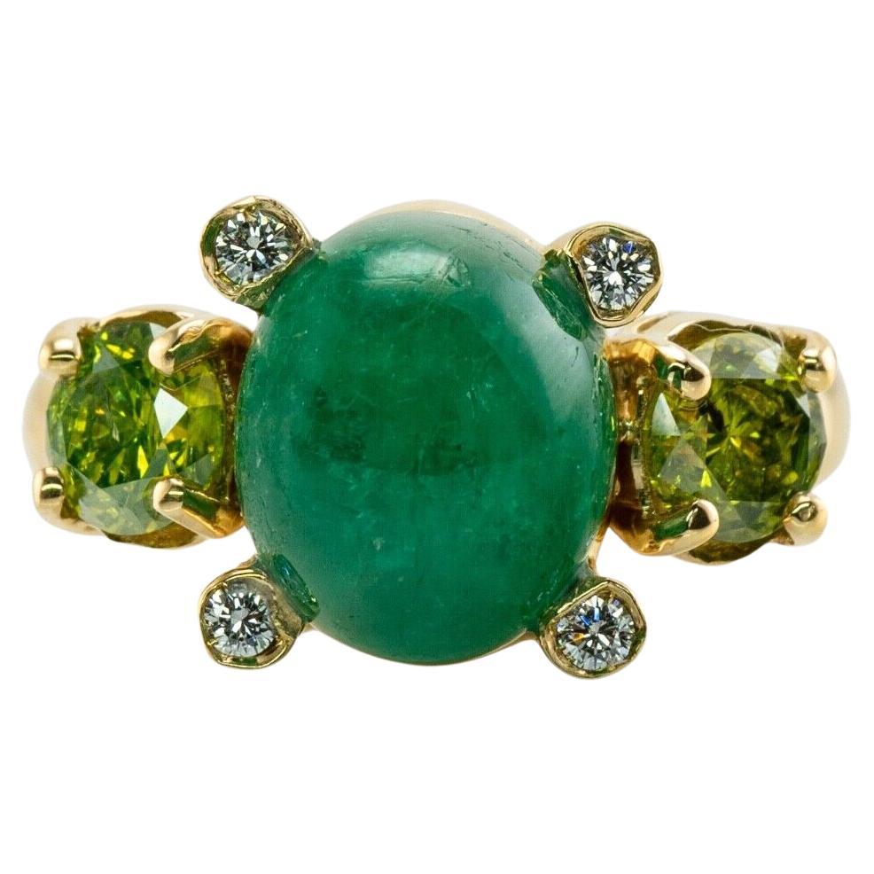 White & Canary Diamond Emerald Ring 18K Gold, Italy For Sale