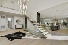 White Candle 22 Blown Glass Chandelier for Dining Room or Kitchen by Shakuff