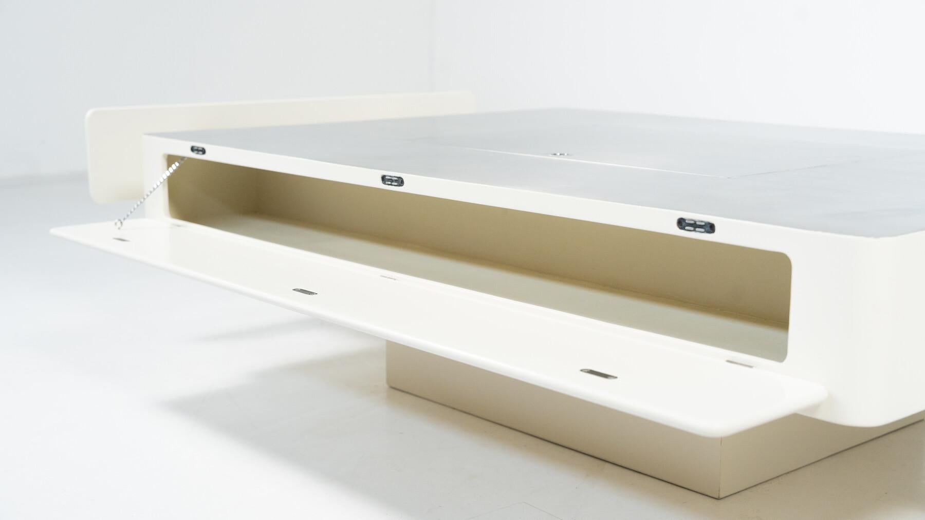 Table basse Caori blanche de Vico Magistretti pour Gavina, Italie, années 1960 en vente 2