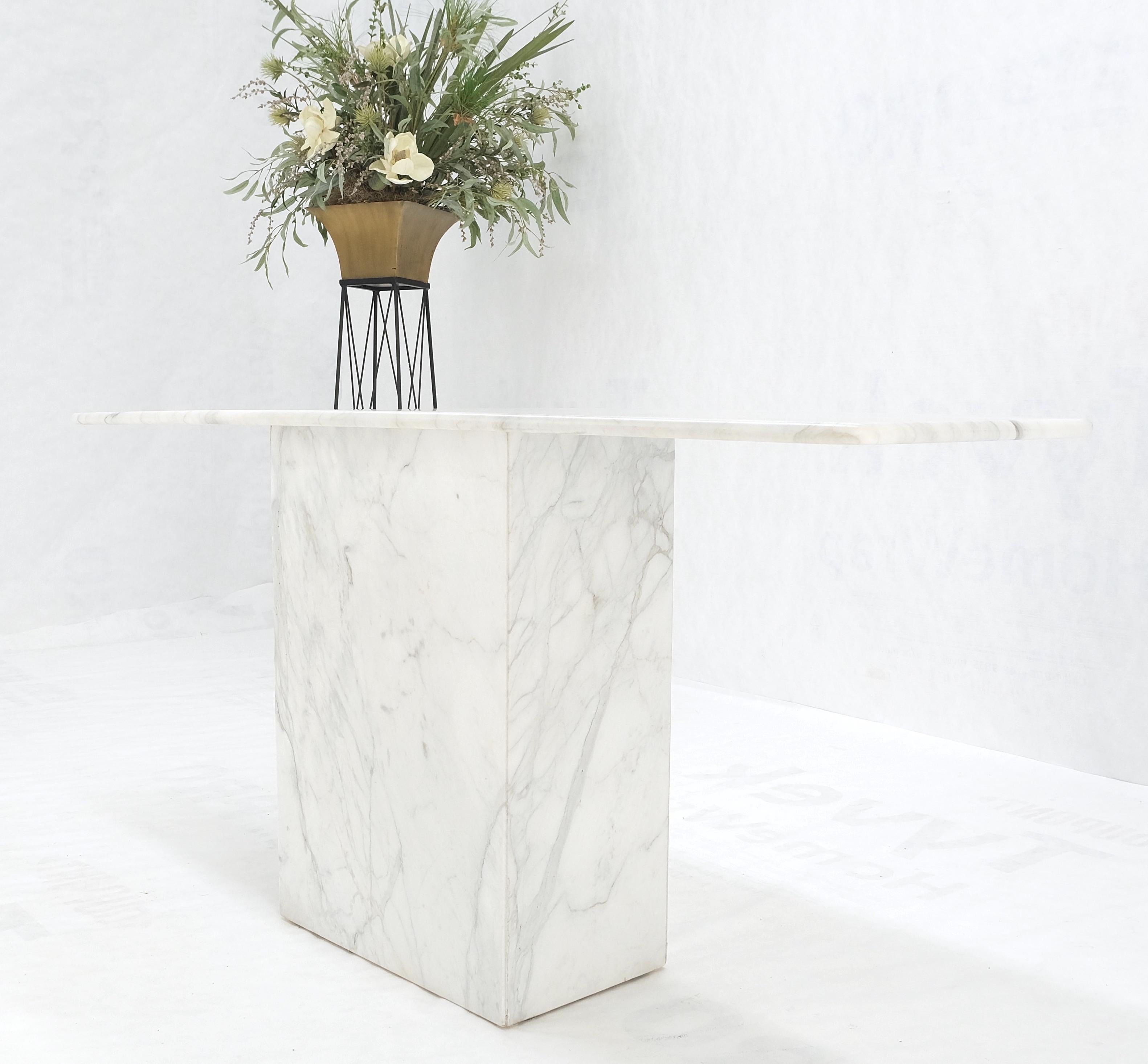 White Carrara Marble Boat Shape Top Pedestal Base Console Table Italian Modern In Good Condition For Sale In Rockaway, NJ