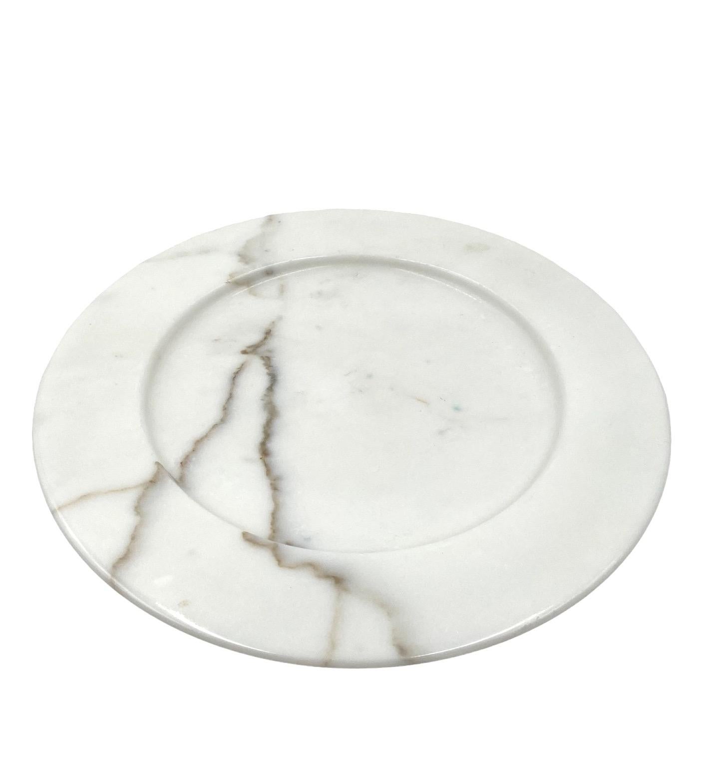 Tafelaufsatz/Teller aus weißem Carrara-Marmor, Up&Up Italien, 1970er Jahre im Angebot 5