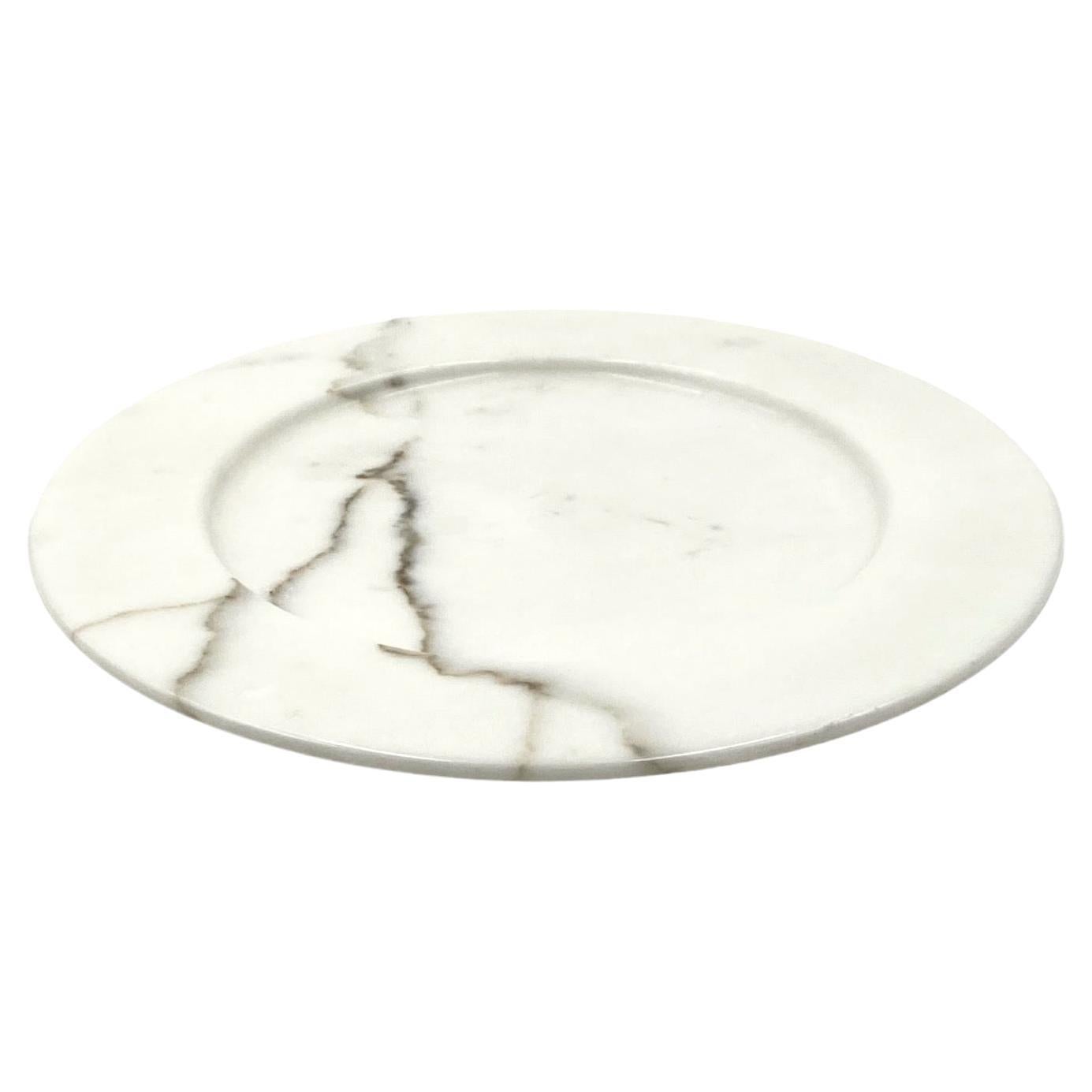 White Carrara marble centerpiece / plate, Up&Up Italy, 1970s For Sale