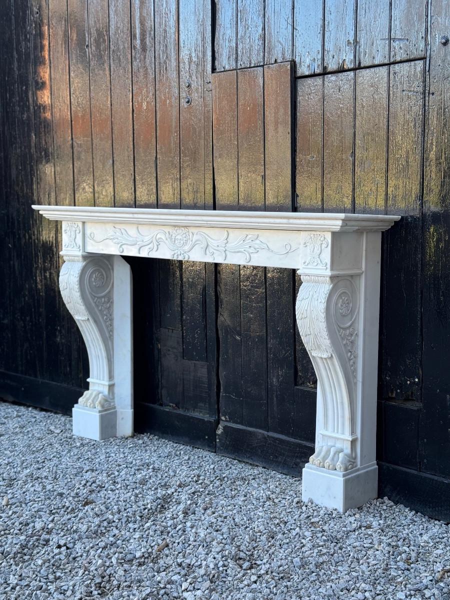 Marmo Mantello Charles X in marmo bianco di Carrara, XIX secolo in vendita