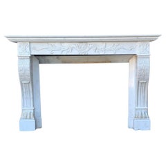 Repisa de mármol blanco de Carrara Charles X, Siglo XIX