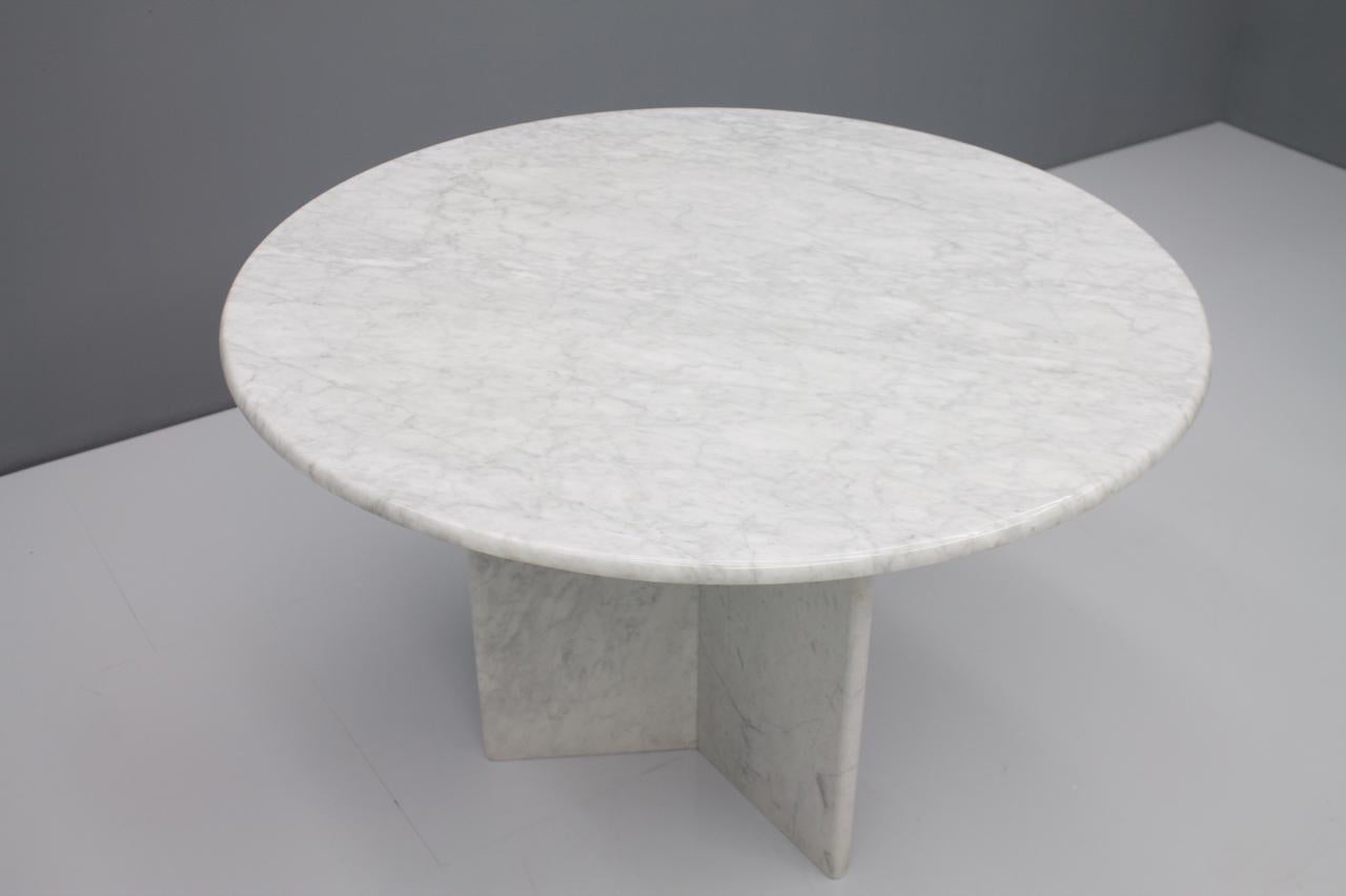 White Carrara Marble Dining Table, Italy, 1970s 4