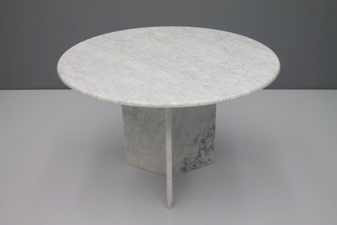 Mid-Century Modern White Carrara Marble Dining Table, Italy, 1970s