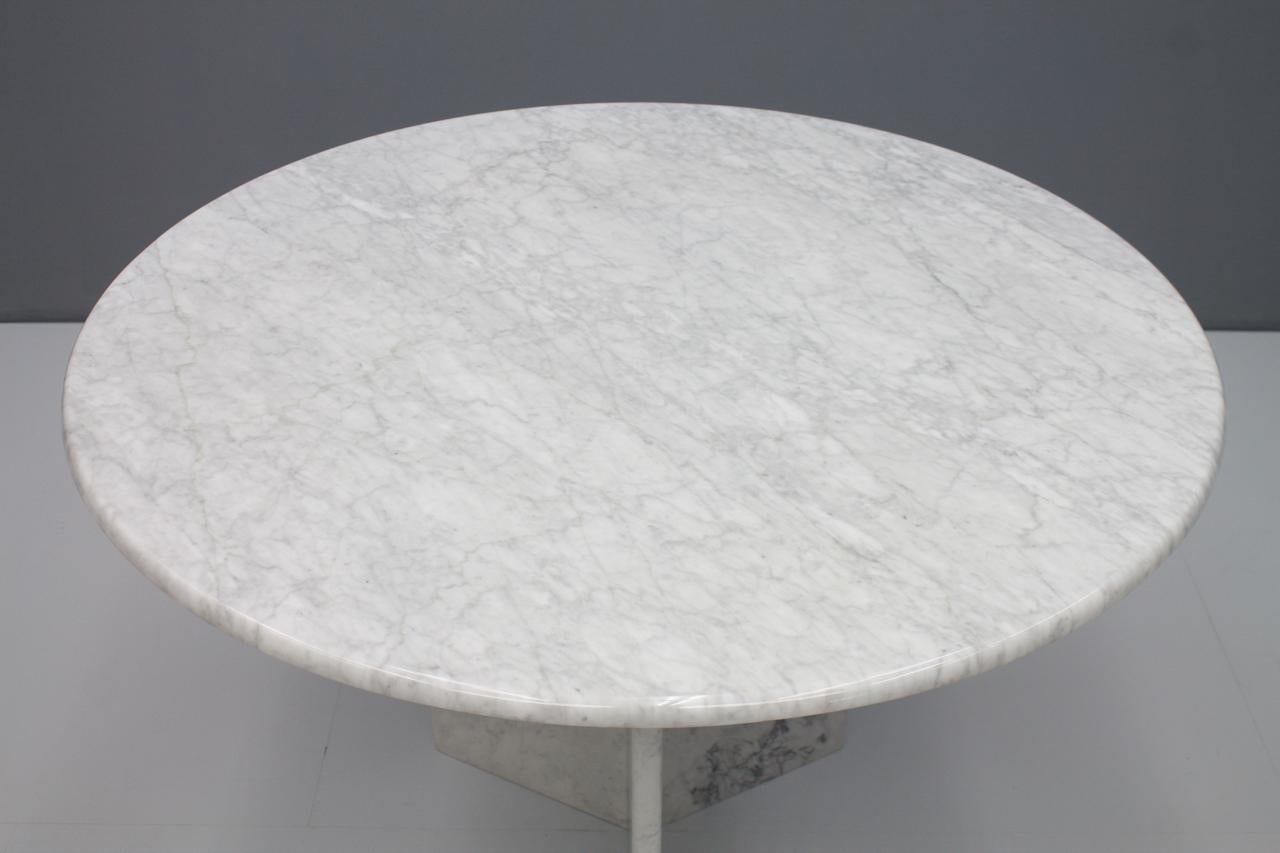 Italian White Carrara Marble Dining Table, Italy, 1970s