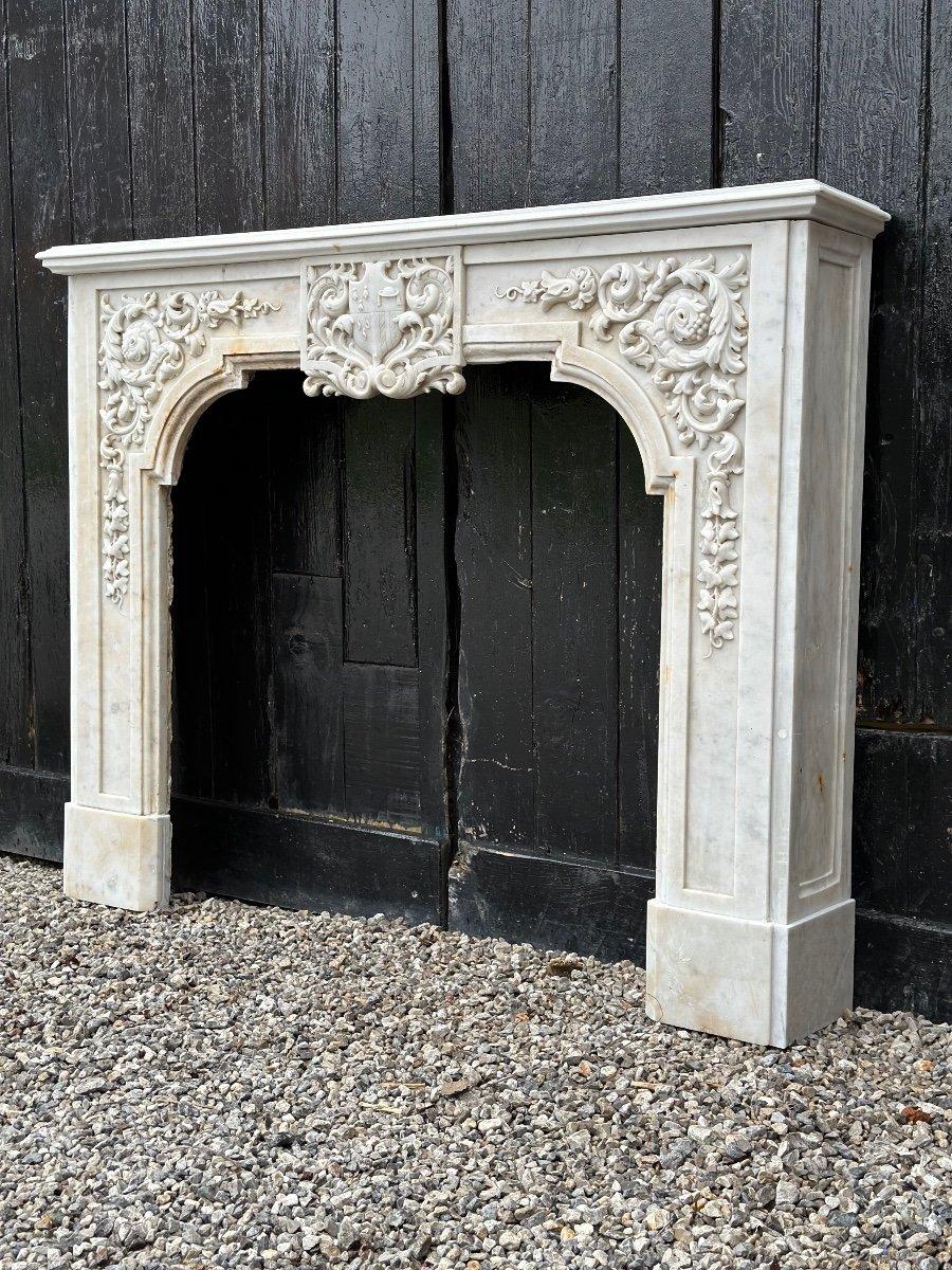 White Carrara Marble Fireplace Circa 1880 In Good Condition For Sale In Honnelles, WHT