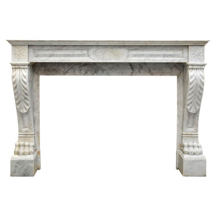 White carrara marble fireplace mantel 19th Century For Sale