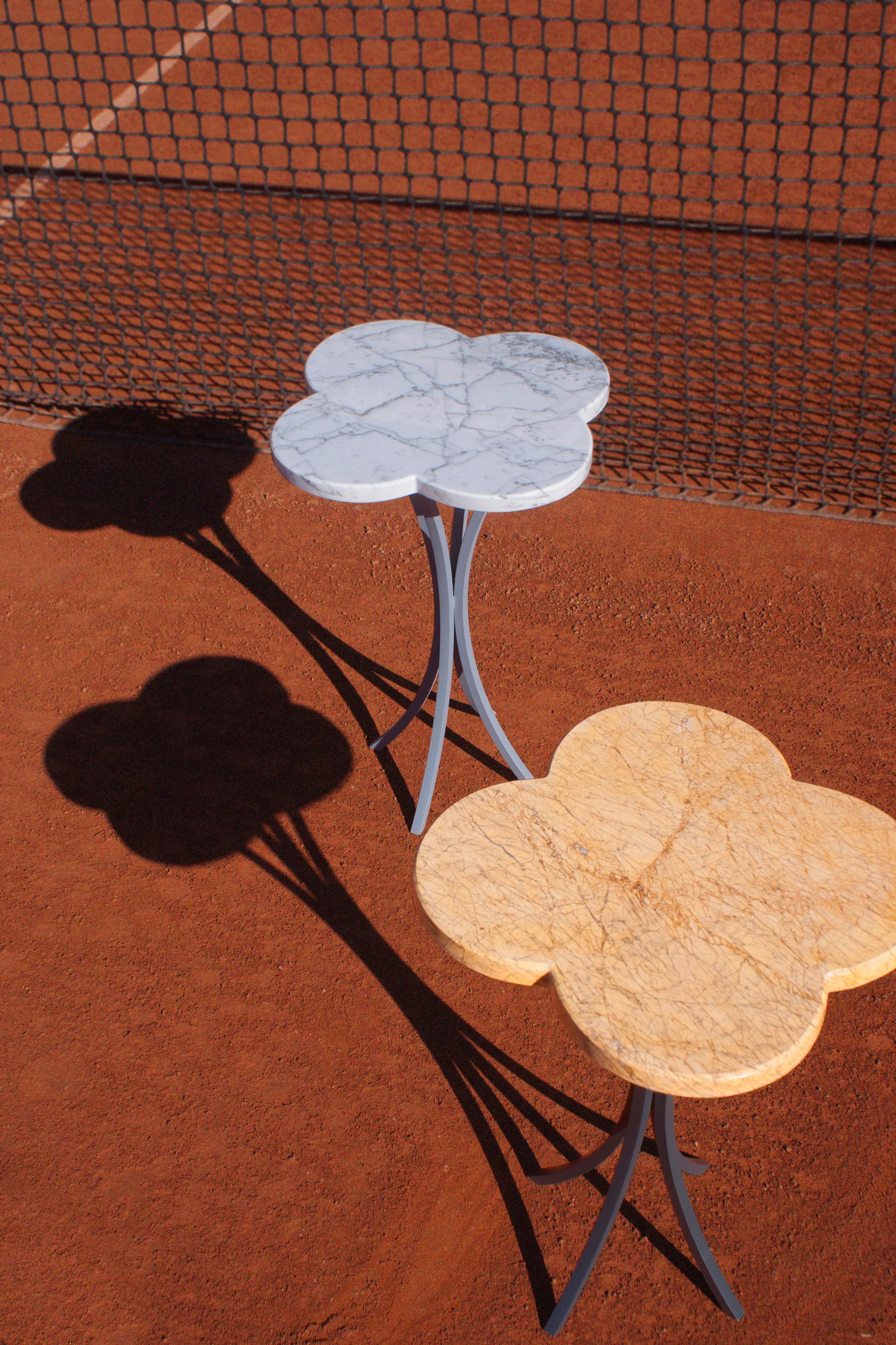 Table basse à fleurs en marbre blanc de Carrare Neuf - En vente à VALÈNCIA, ES