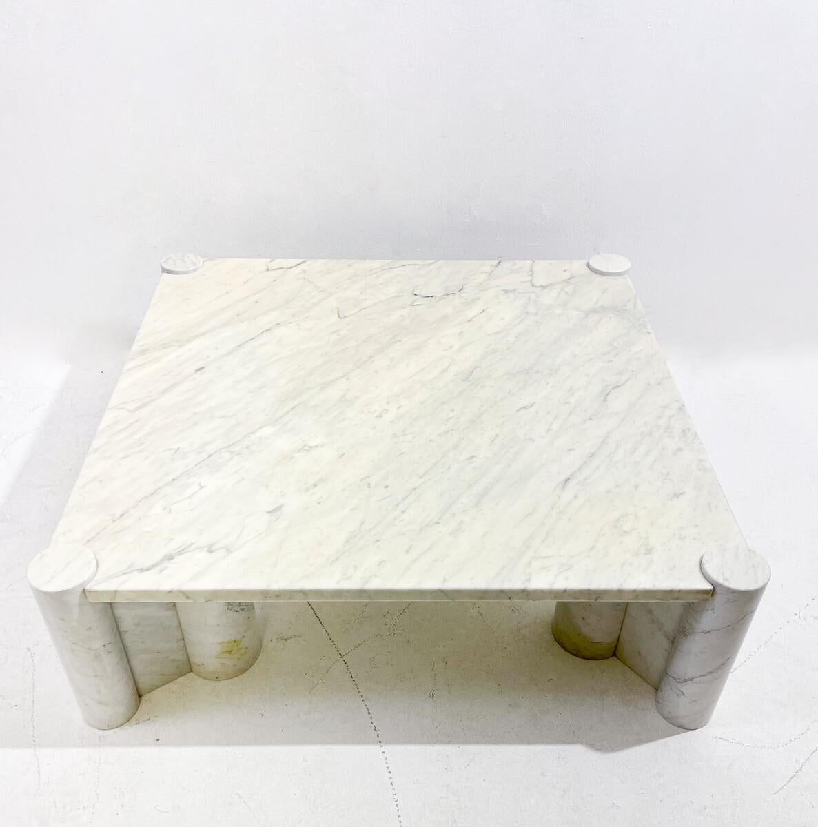 White Carrara Marble Jumbo Coffee Table by Gae Aulenti for Knoll Inc, 1960s For Sale 1