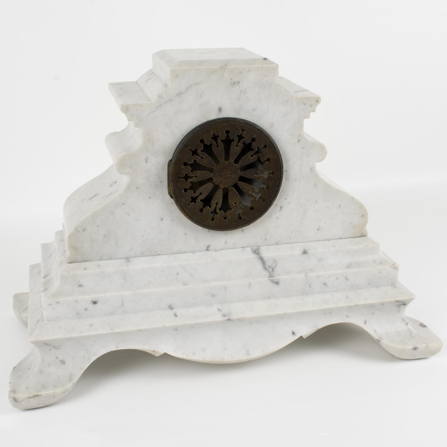 Metallo Orologio da camino in marmo e bronzo 3 pezzi di J. Bondat, 1870 circa in vendita
