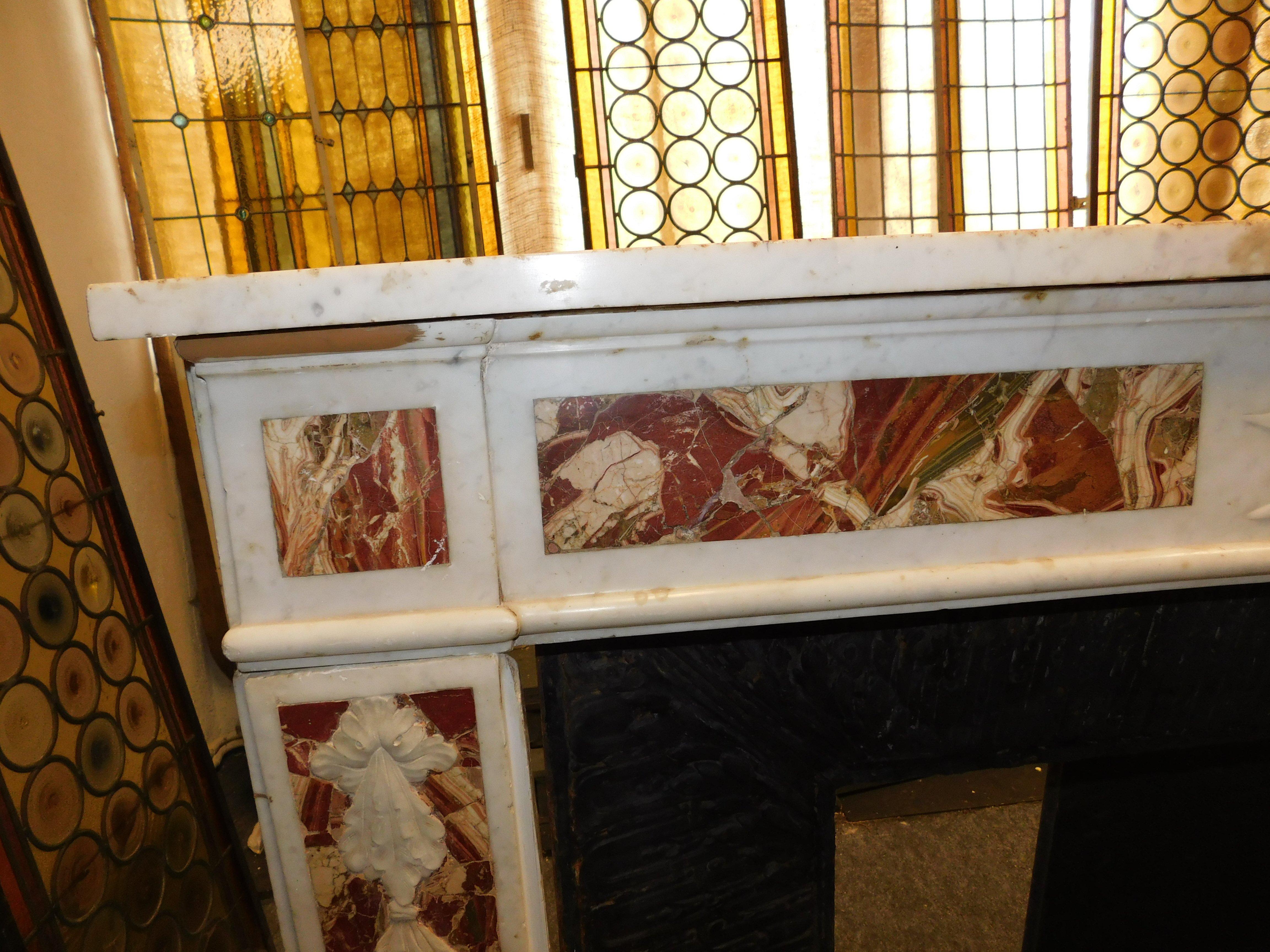 Cheminée en marbre blanc de Carrare avec incrustations rouges, Louis XVI, France en vente 3