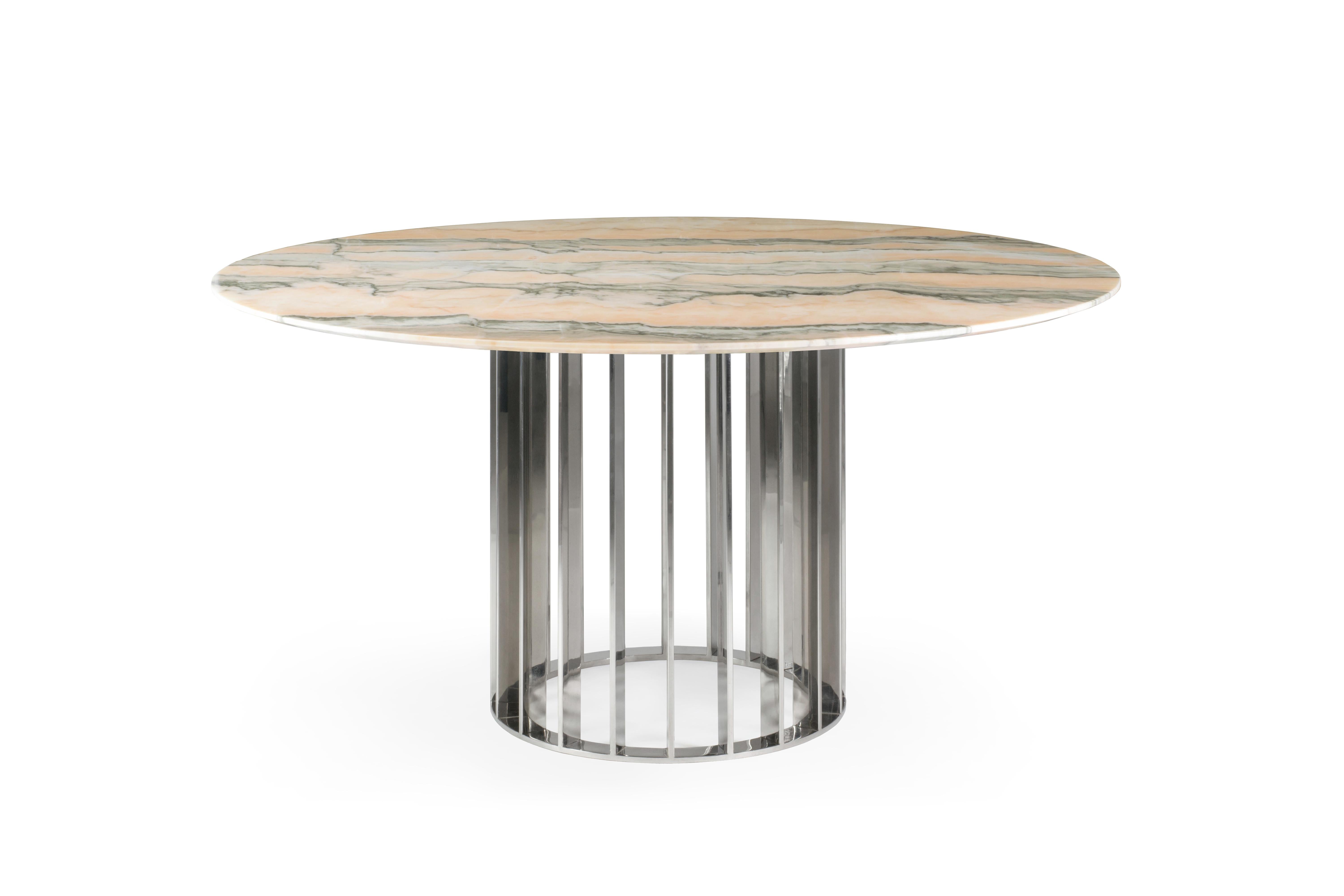 Table de salle à manger en acier inoxydable à finition mate en marbre blanc de Carrare Neuf - En vente à Paris, FR