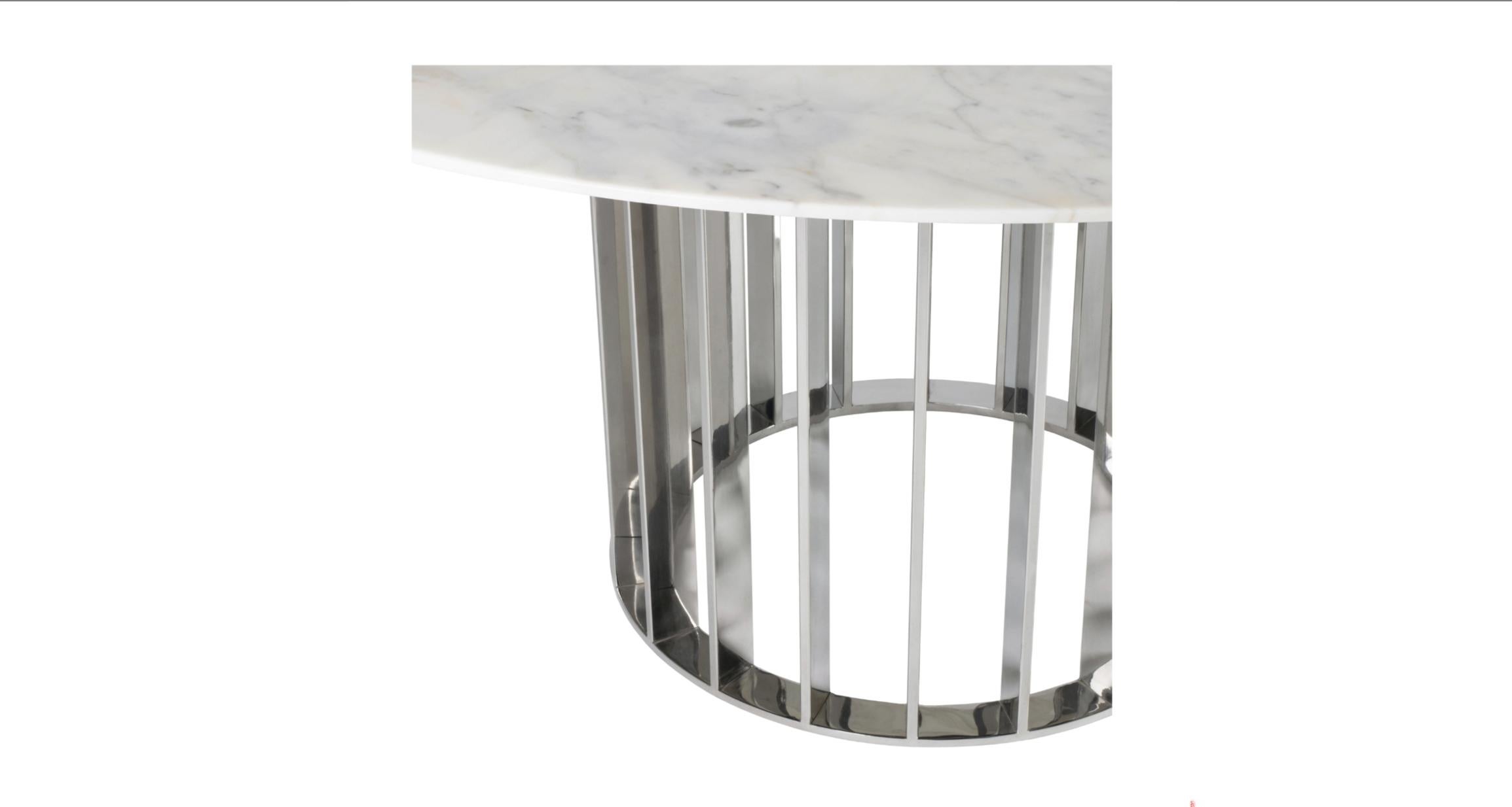 Table de salle à manger en acier inoxydable à finition mate en marbre blanc de Carrare en vente 1