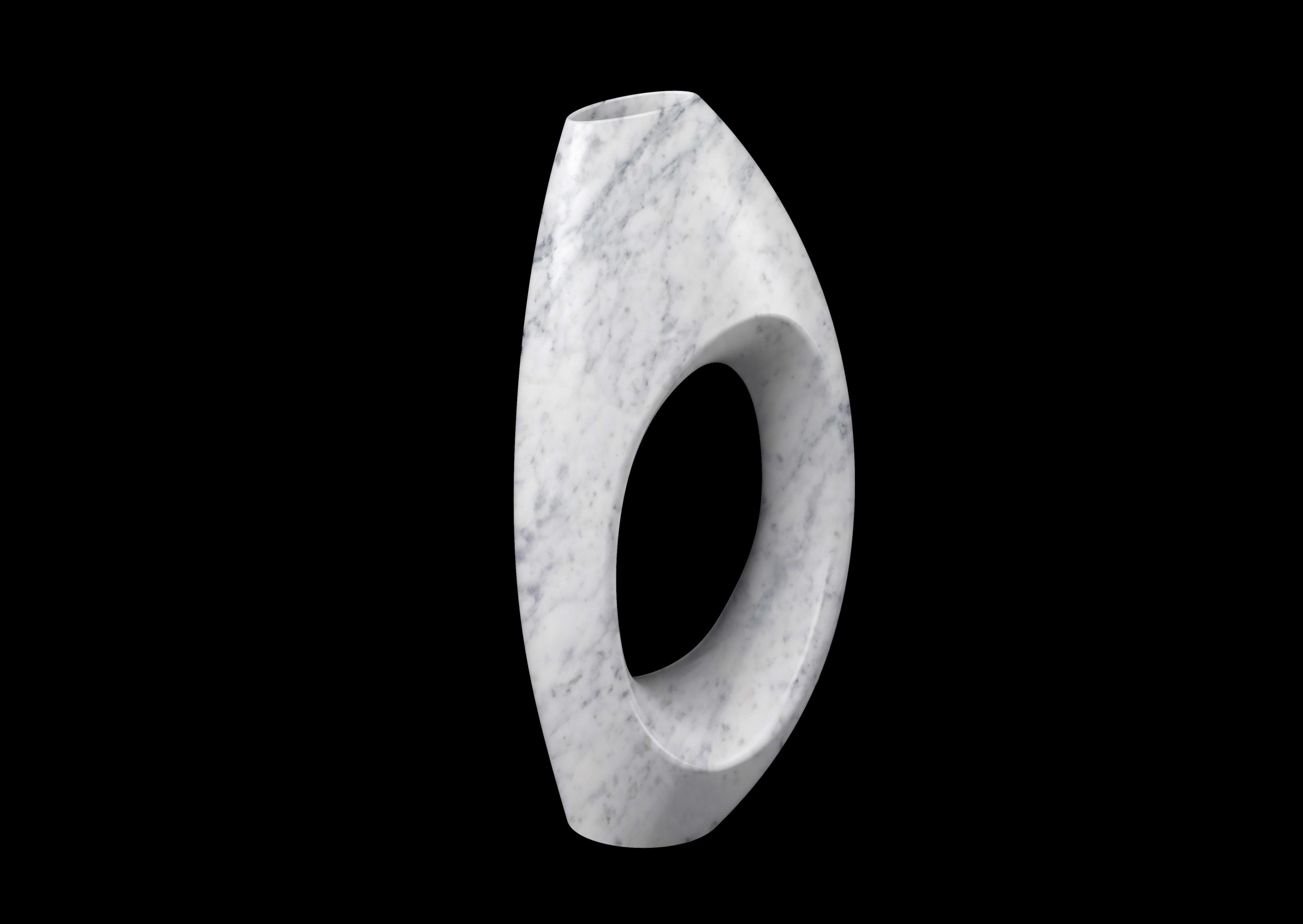 Italian Blanc Carrara Sculptural Vase Sail Shape Vessel Solid Marble Hand Carved Italy en vente