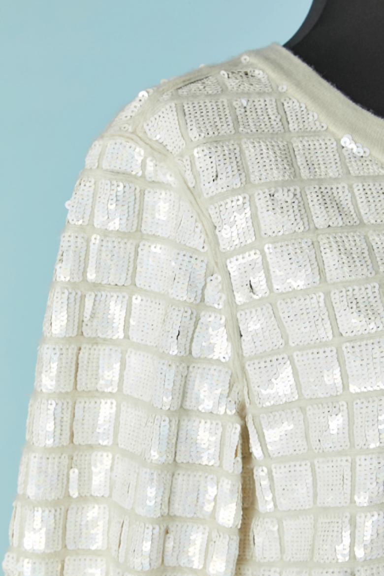Cardigan en cachemire blanc avec paillettes CHANEL Excellent état - En vente à Saint-Ouen-Sur-Seine, FR