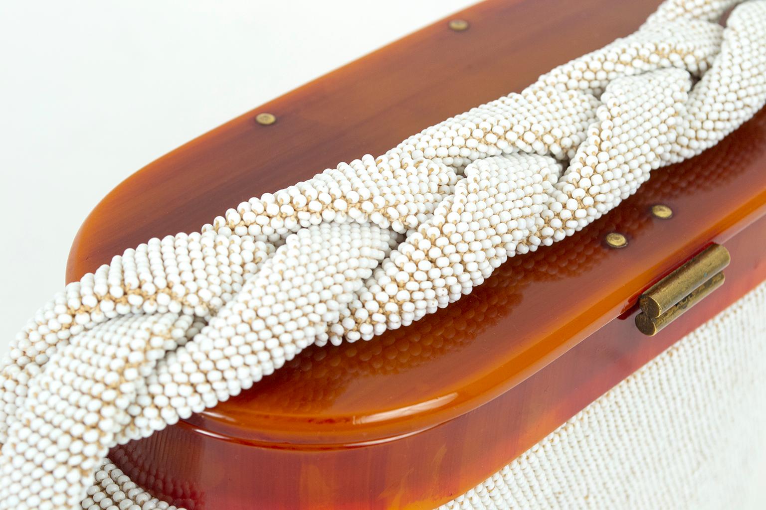 White Caviar Bead Box Purse w Tortoiseshell Lucite Lid and Braid Handle, 1950s In Good Condition In Tucson, AZ