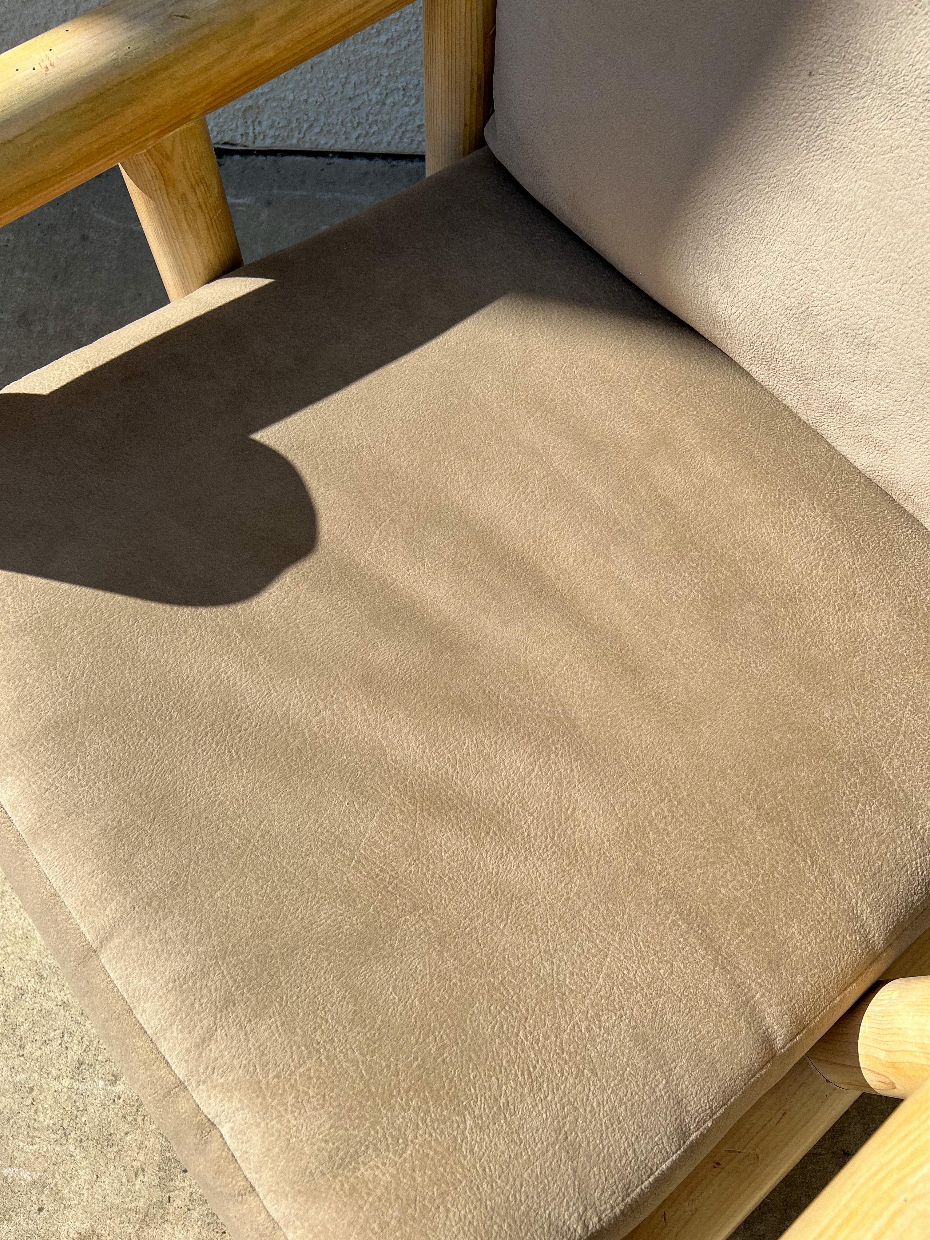 White Cedar Log Lounge Chair 2