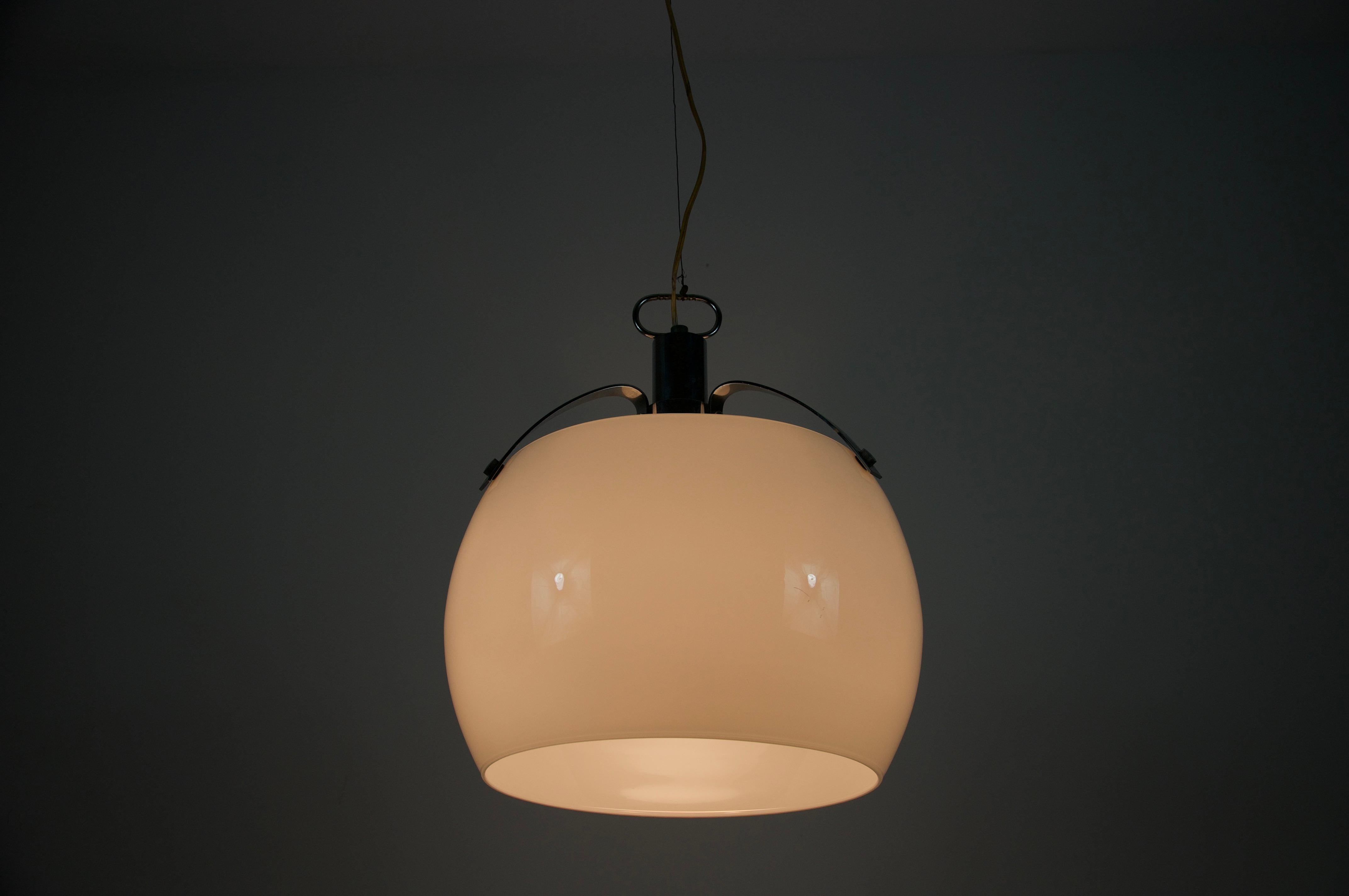 Mid-Century moderno Lampada da soffitto Whiting di Artemide, Italia, 1960 in vendita