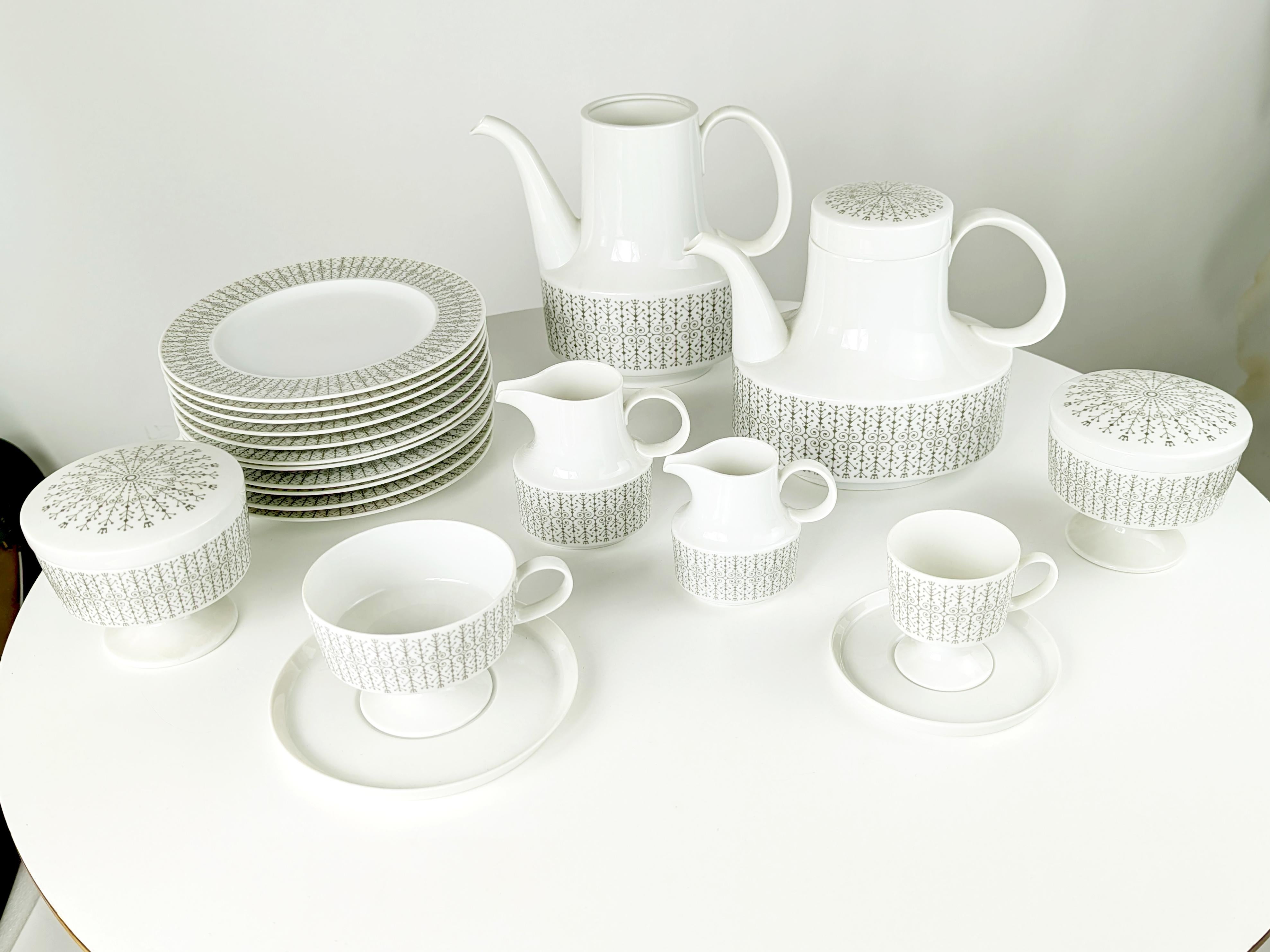 12-teiliges Kaffee- und Teeservice aus weißer Keramik aus den 60er Jahren von Wirkkala für Rosenthal im Angebot 9