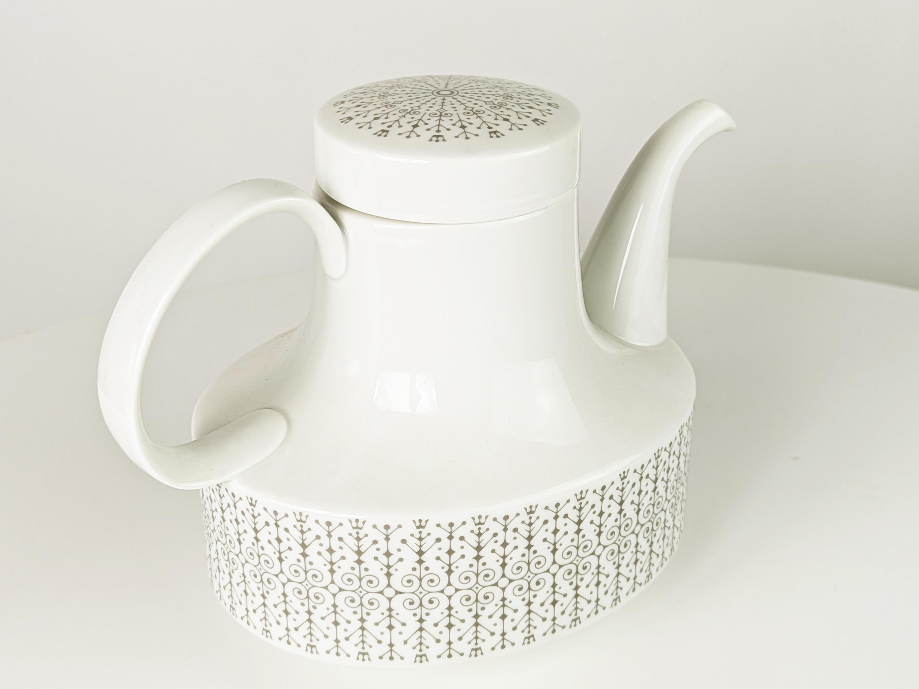 12-teiliges Kaffee- und Teeservice aus weißer Keramik aus den 60er Jahren von Wirkkala für Rosenthal im Angebot 13