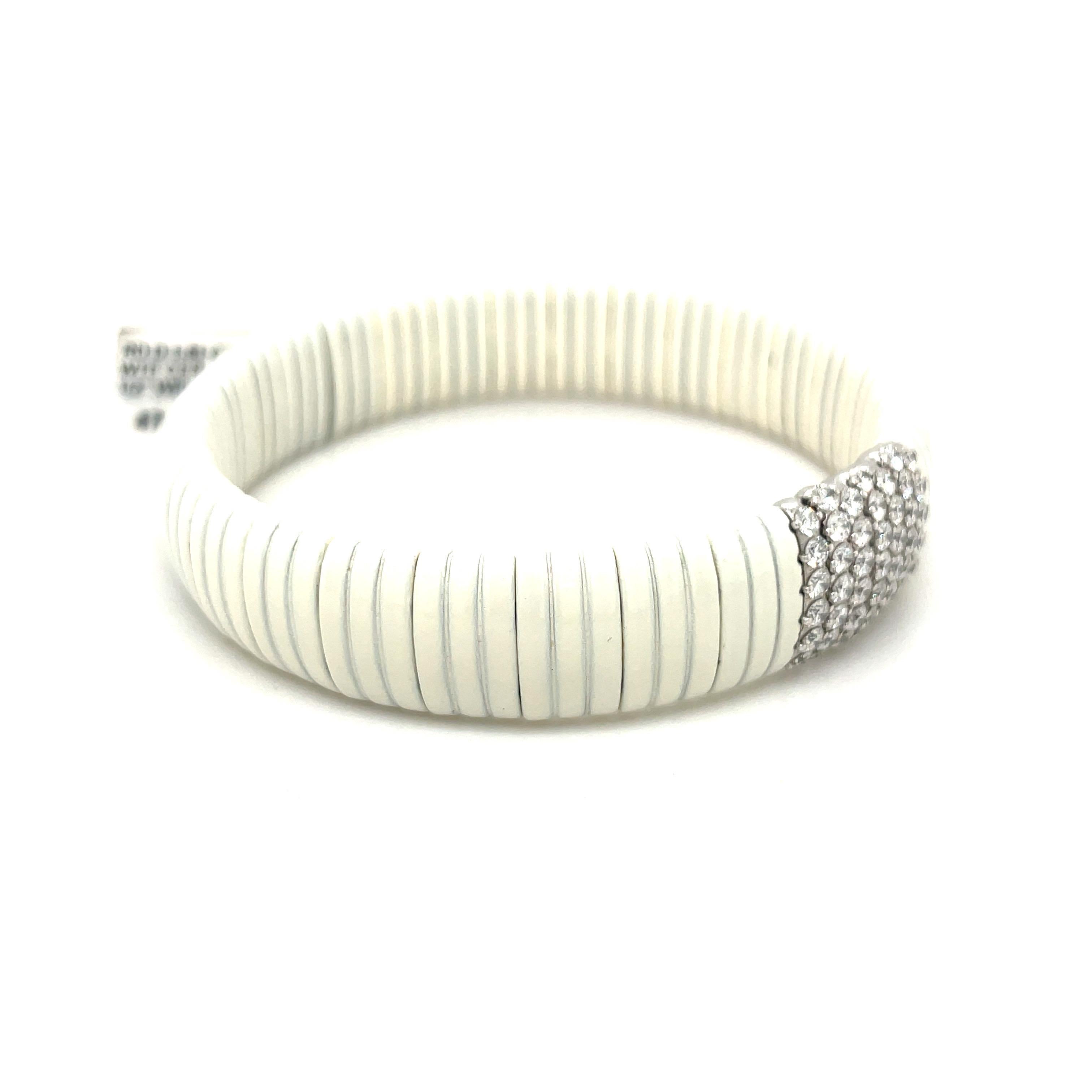 Round Cut White Ceramic and 1.81 Ct Diamond Flexible Stretch Bracelet For Sale