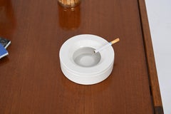 Cenicero de cerámica blanca Firmado por Angelo Mangiarotti para Danese Milano, Italia 1964