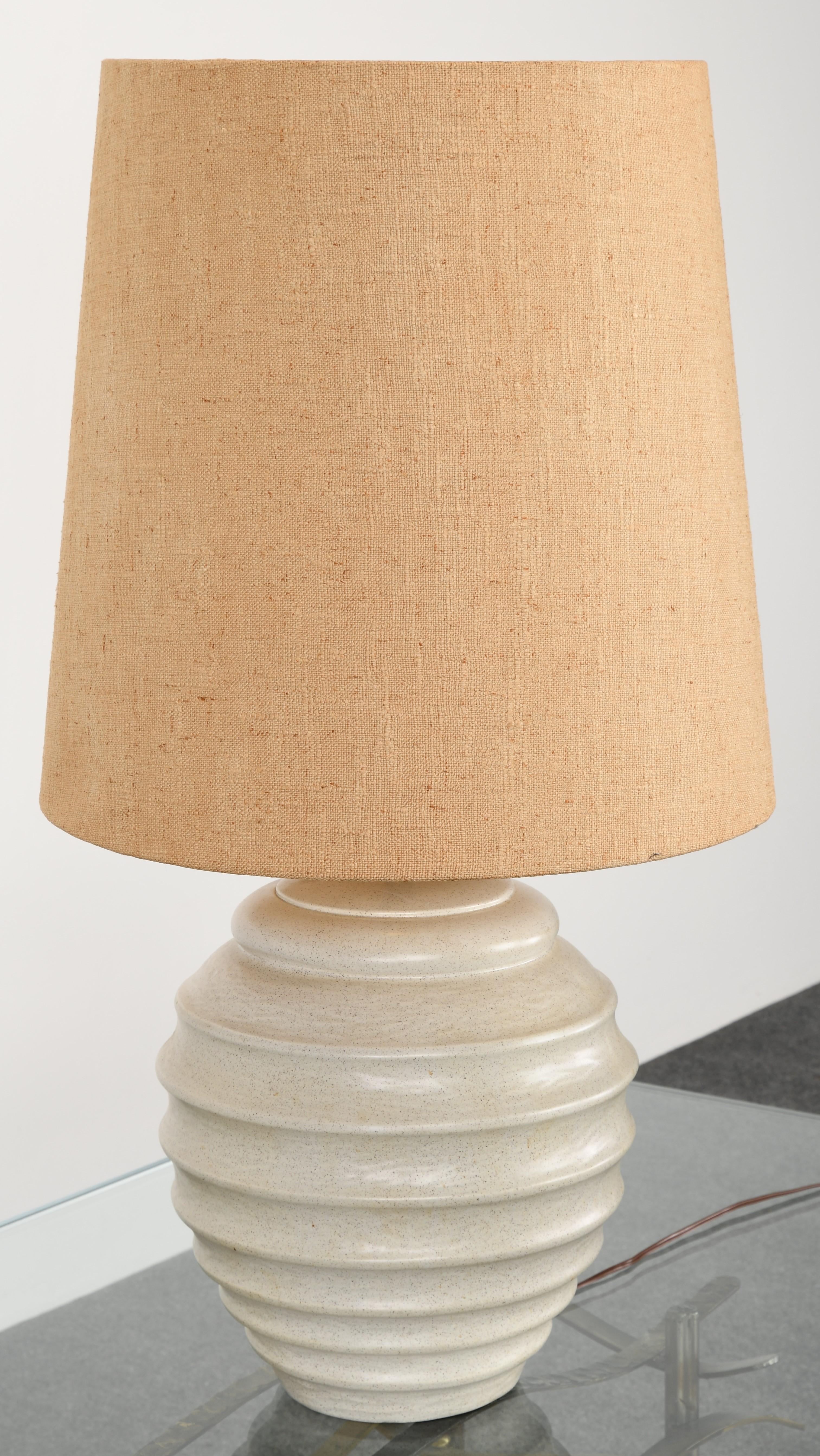 White Ceramic Beehive Lamp after Tyndale, 1960s In Good Condition In Hamburg, PA