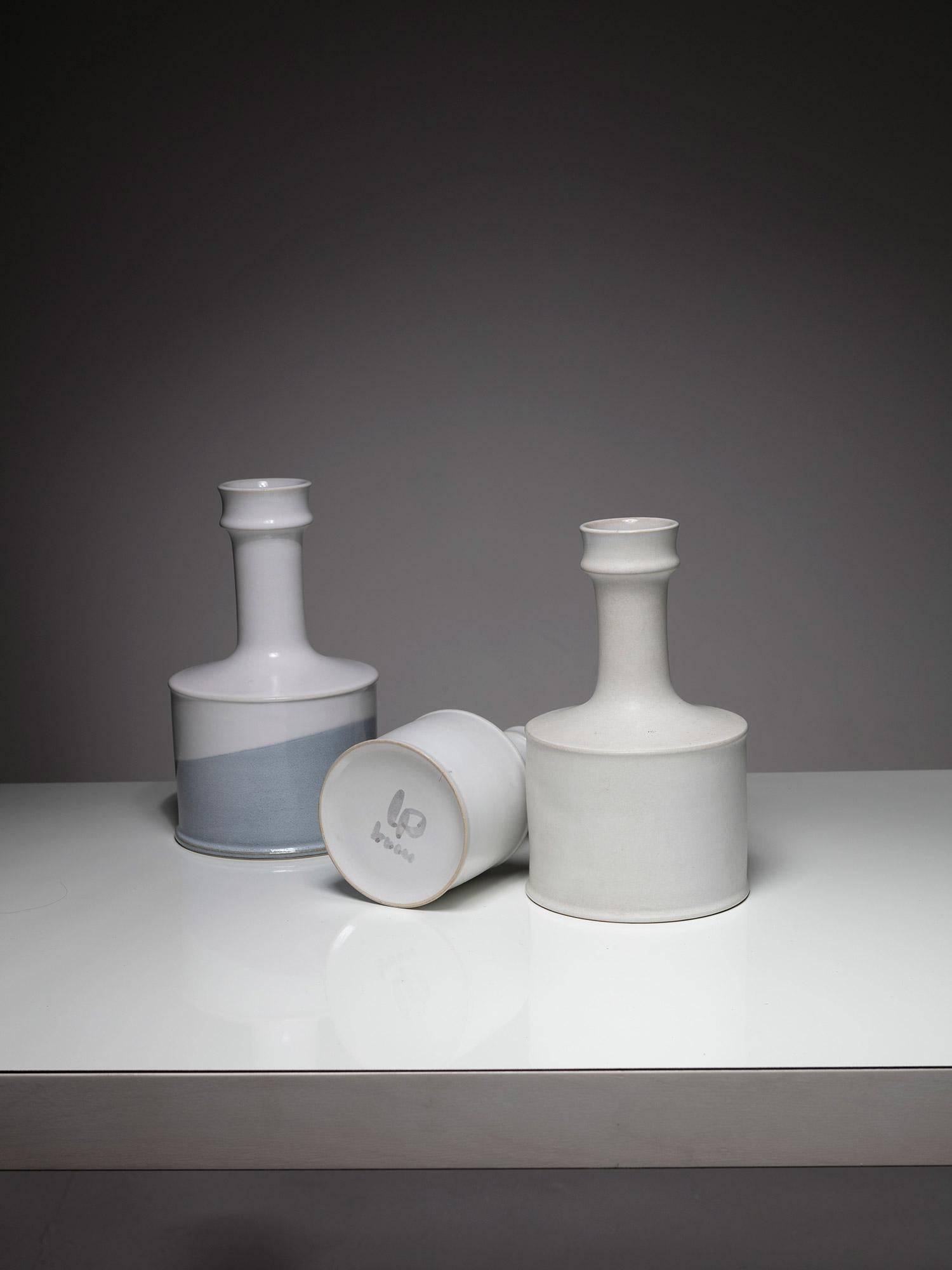 White Ceramic Bottles by Nanni Valentini for Laboratorio Pesaro, Italy, 1960s In Good Condition For Sale In Milan, IT