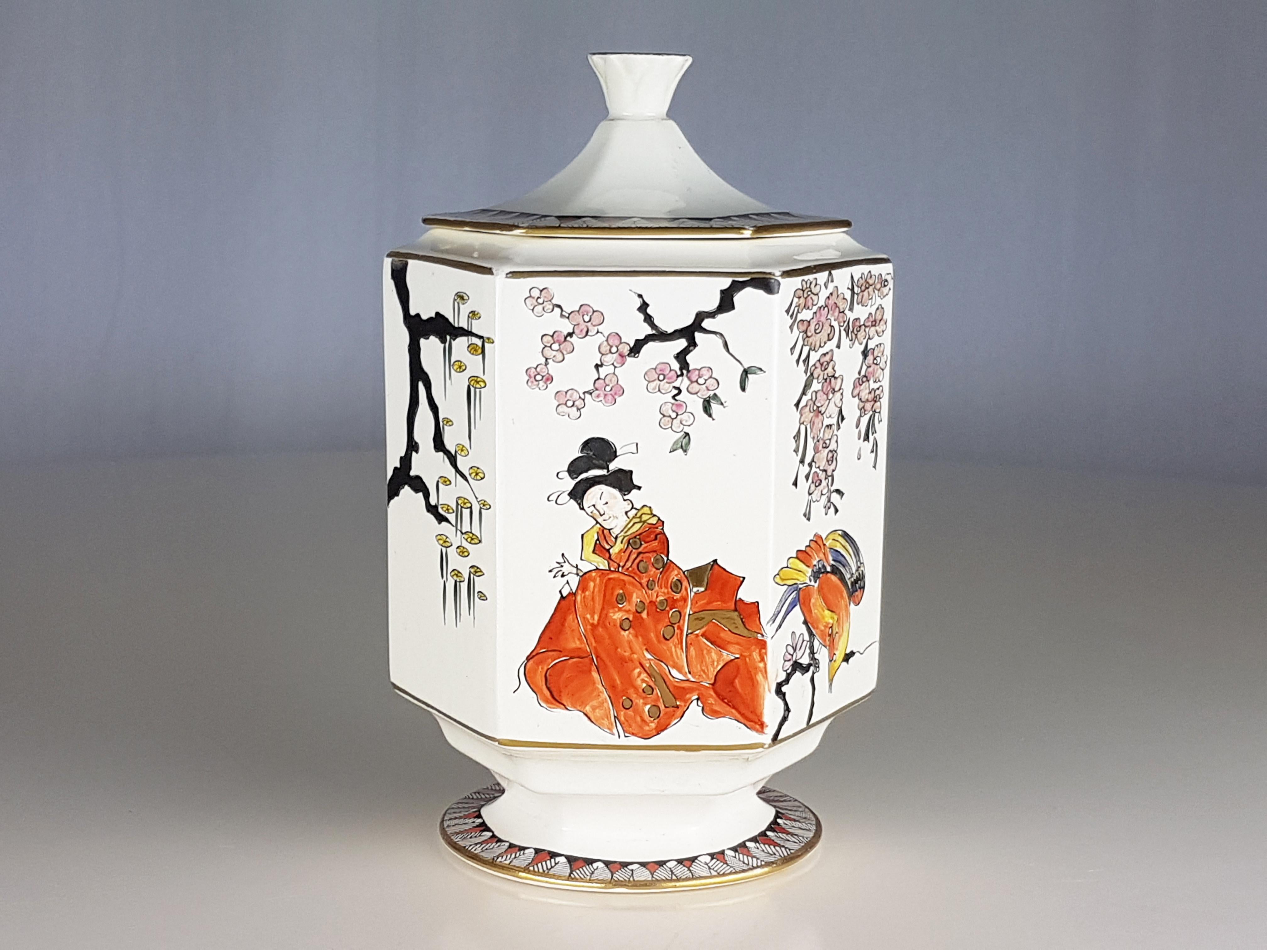 Italian White Ceramic Deco Box by Guido Andloviz for Lavenia with Japanise Decoration For Sale