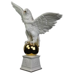 Scultura di aquila in ceramica bianca, Italia, anni '70