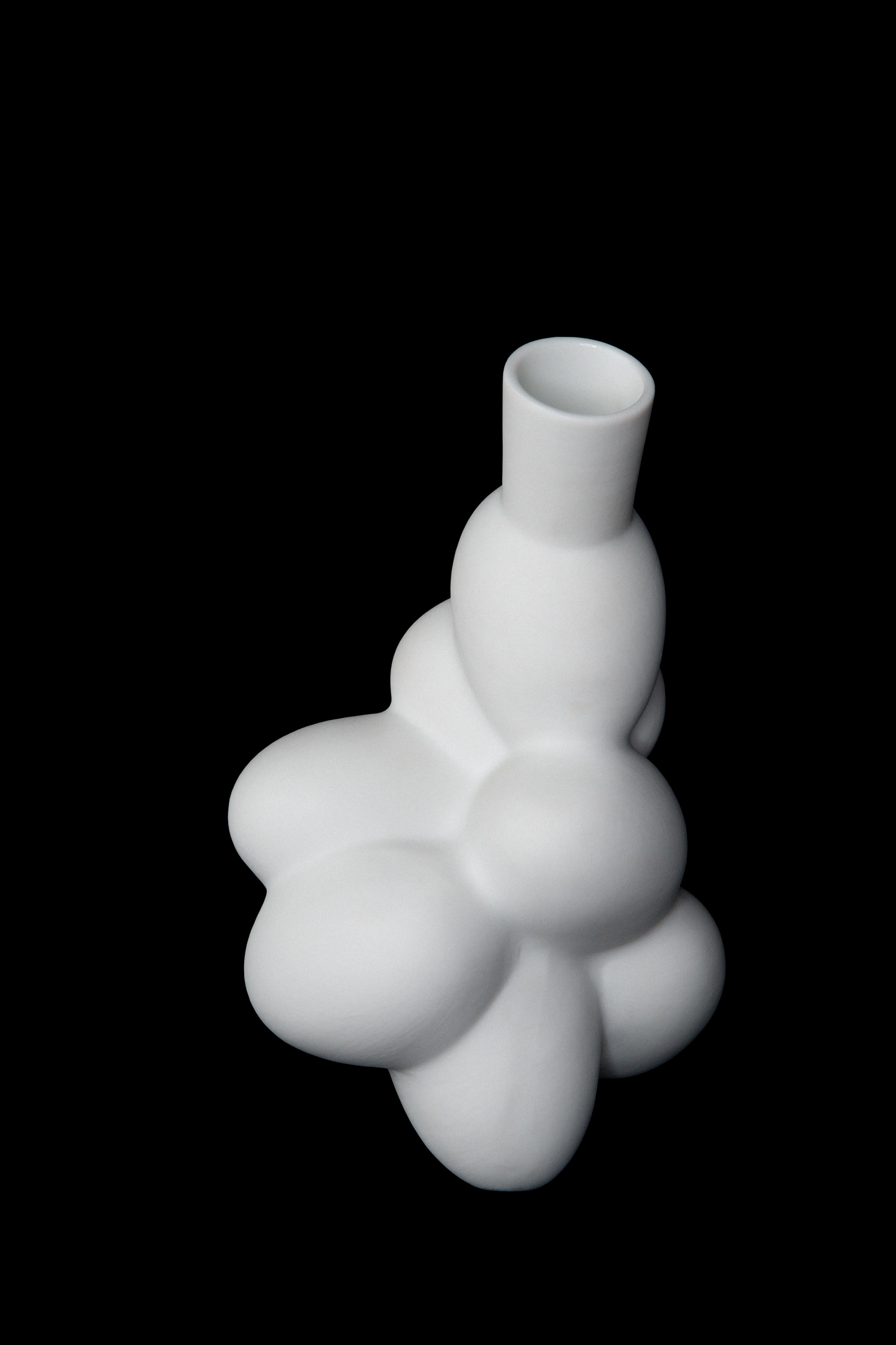 Contemporary White Ceramic Egg Vase in 3 Sizes by Marcel Wanders for Moooi For Sale