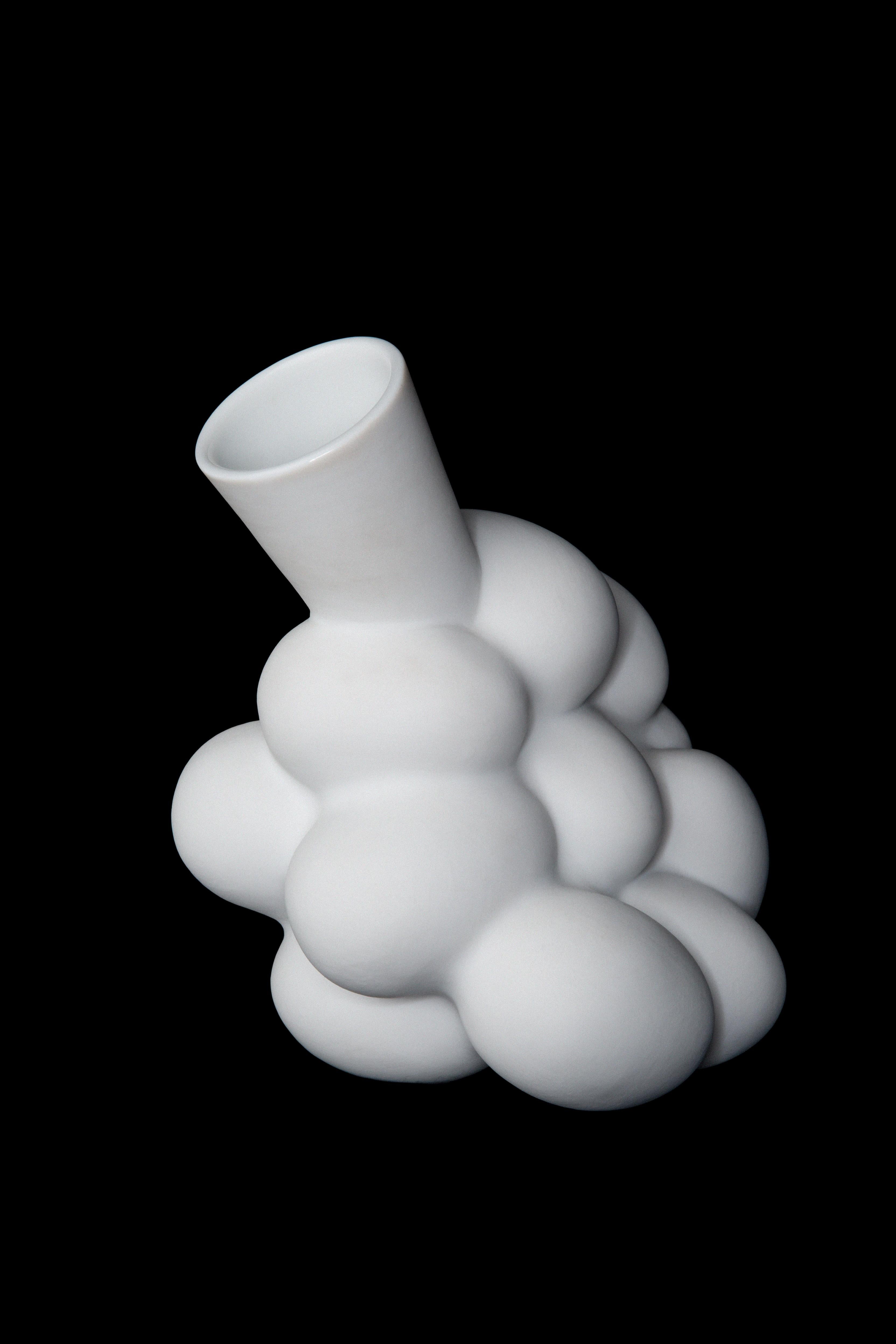 White Ceramic Egg Vase in 3 Sizes by Marcel Wanders for Moooi For Sale at  1stDibs