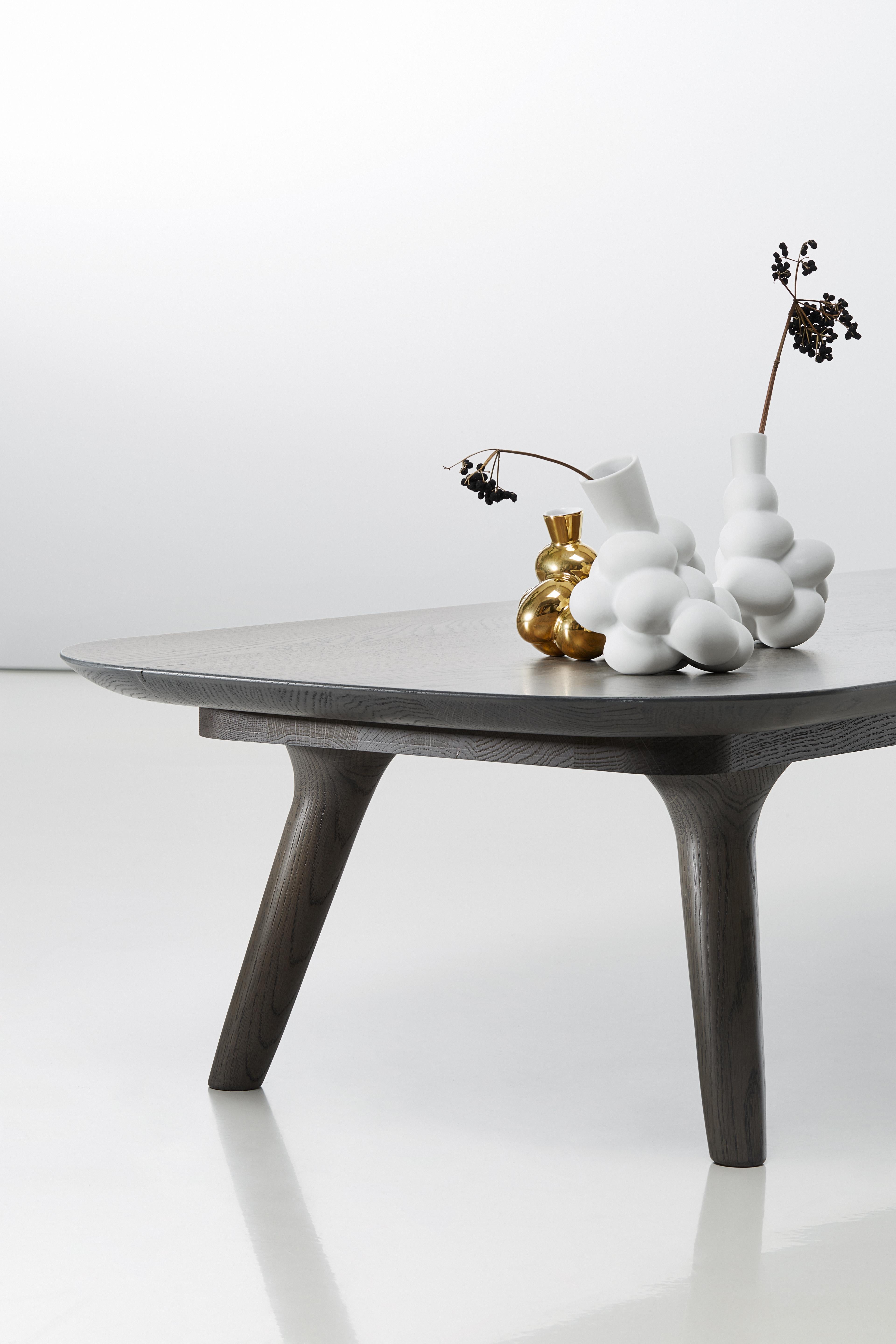 egg vase marcel wanders